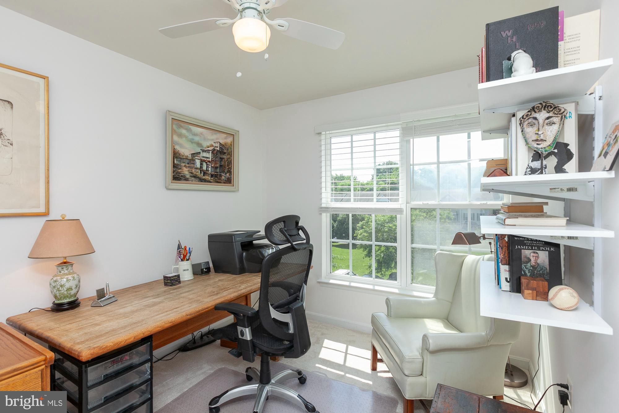 COLONIAL HILLS - Residential