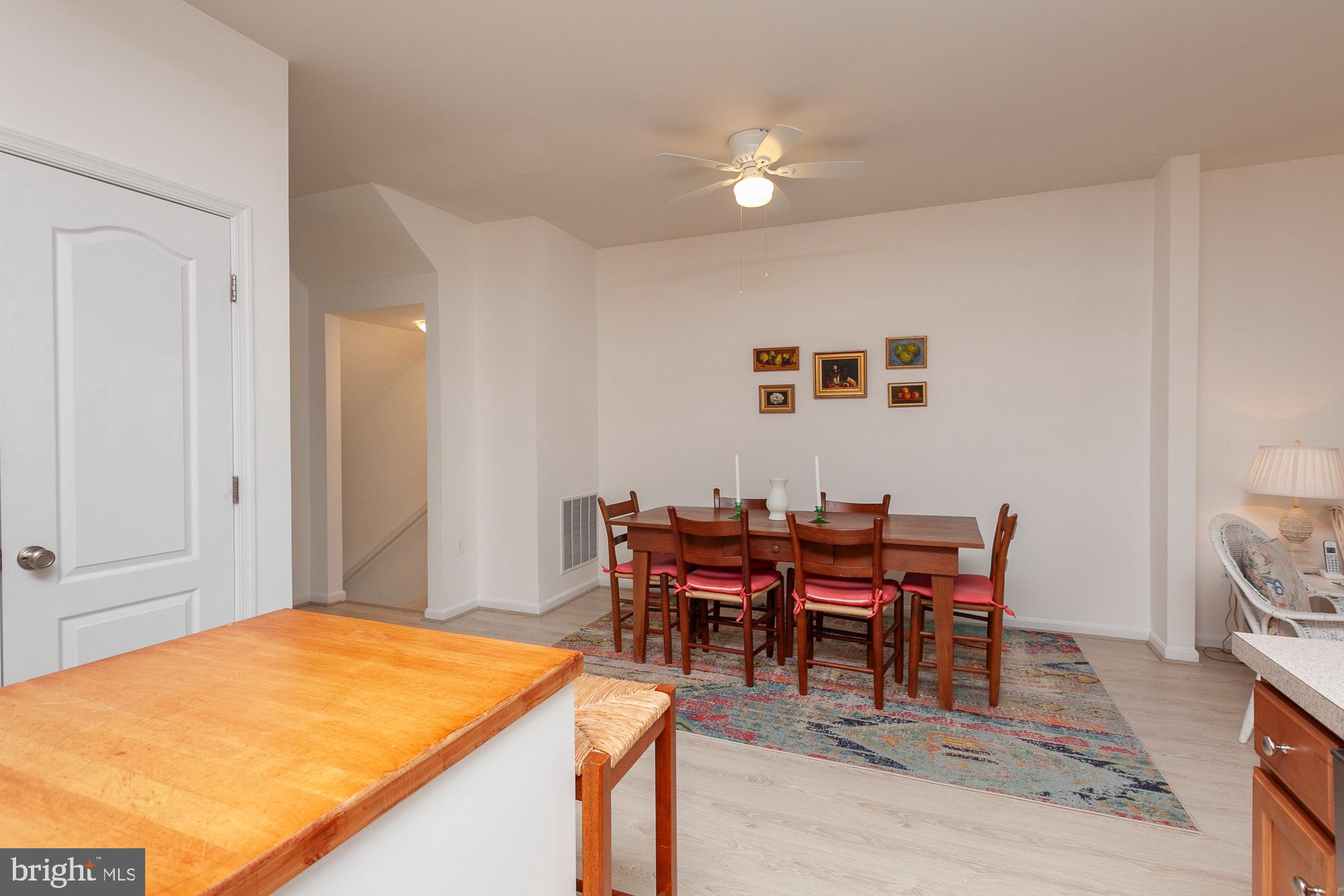 COLONIAL HILLS - Residential