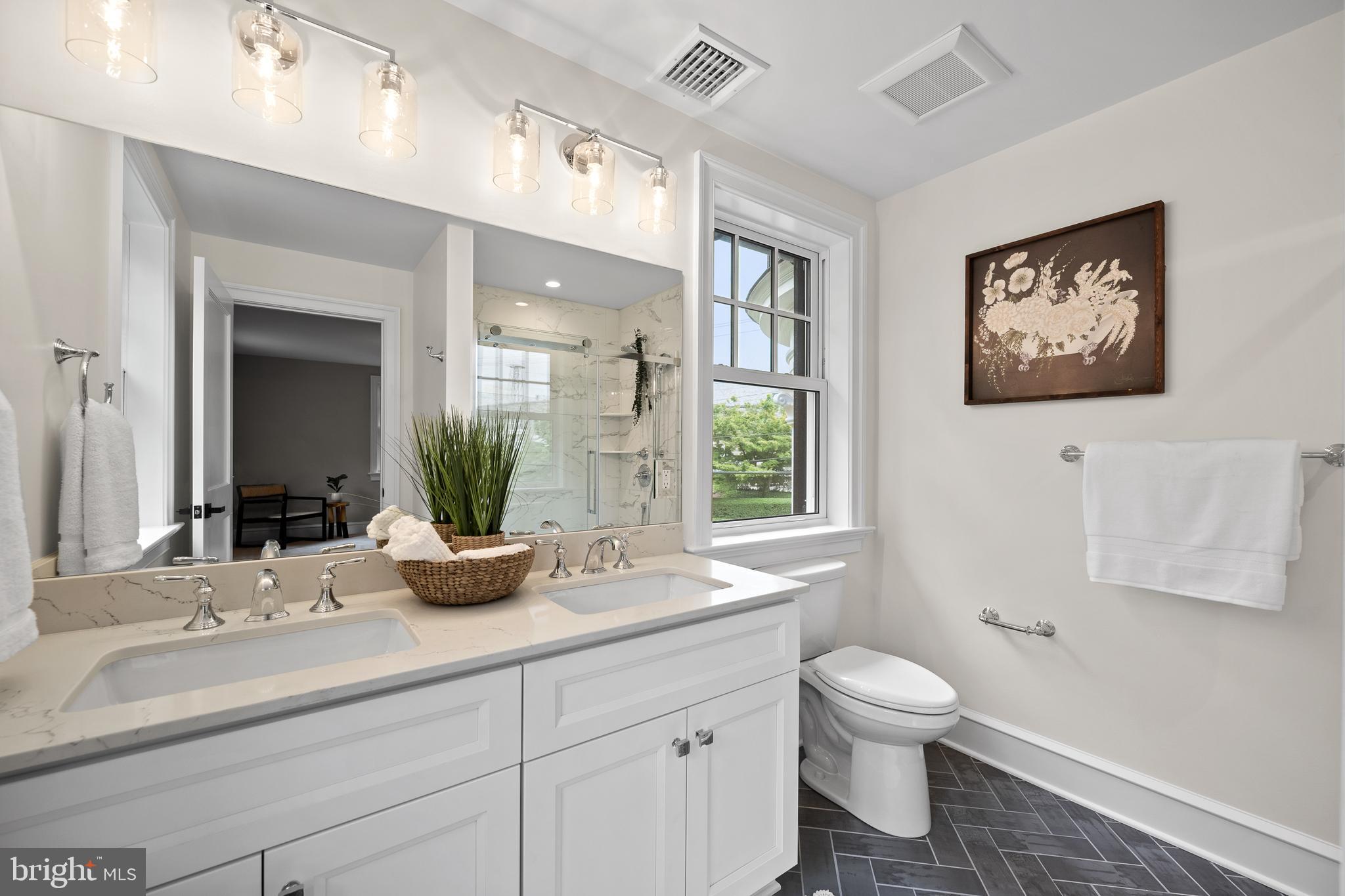 ASHWOOD MANOR - Residential