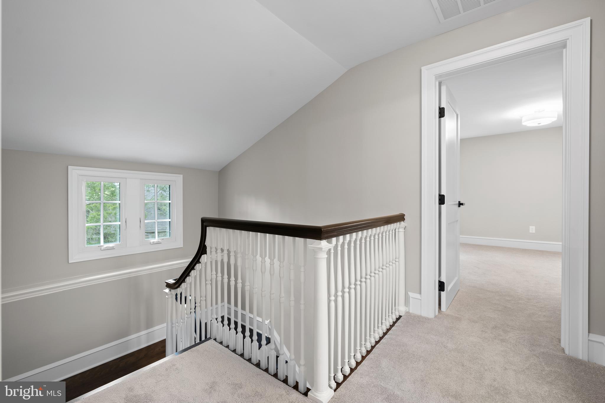 ASHWOOD MANOR - Residential