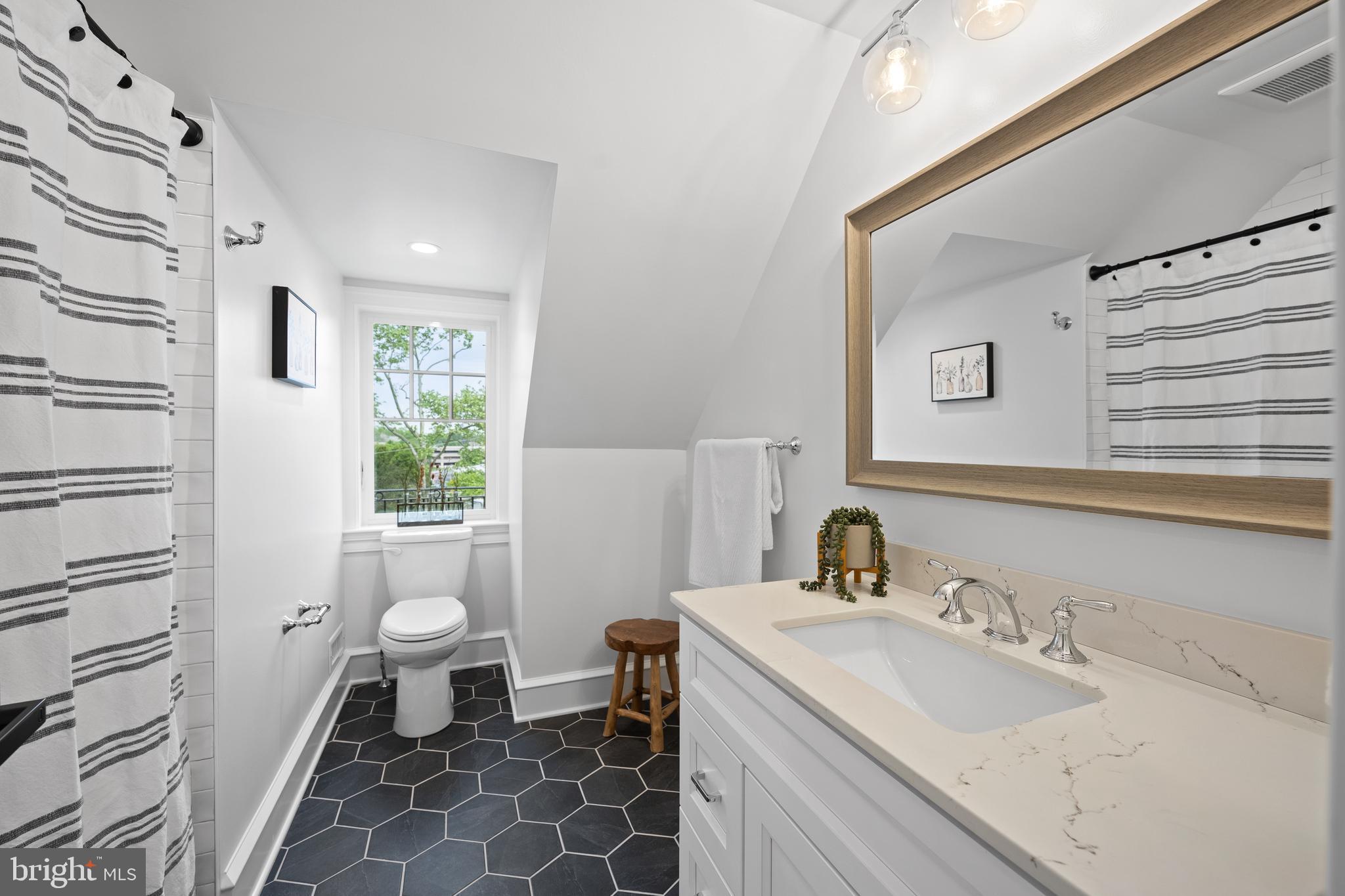 ASHWOOD MANOR - Residential