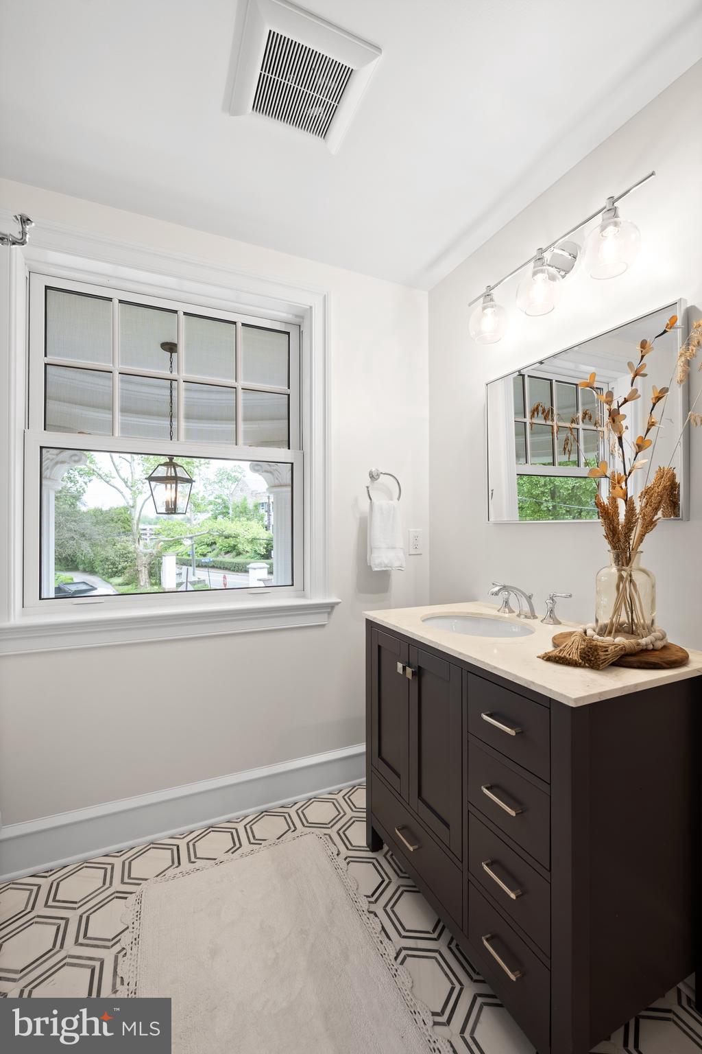 ASHWOOD MANOR - Residential