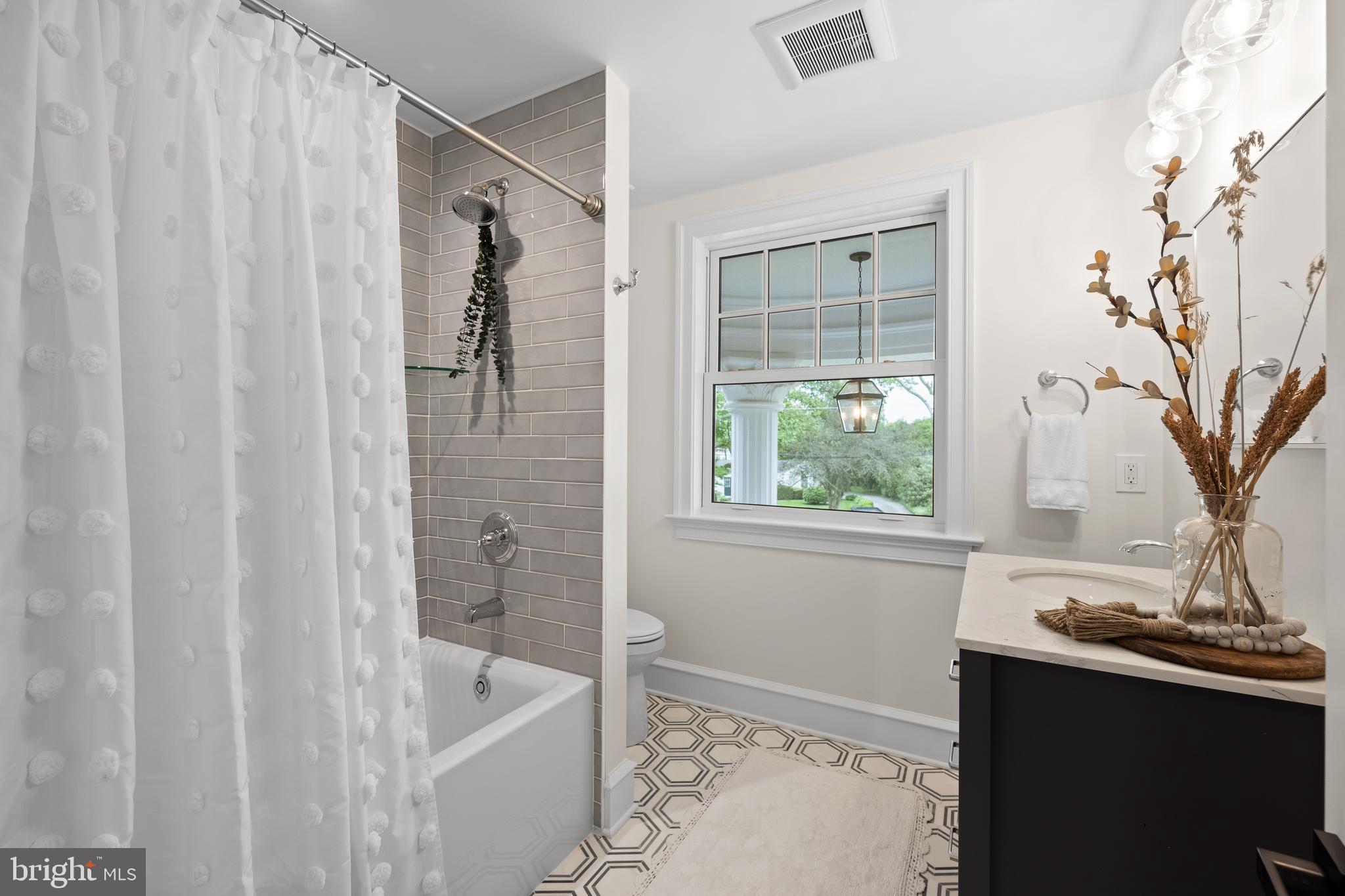 ASHWOOD MANOR - Residential