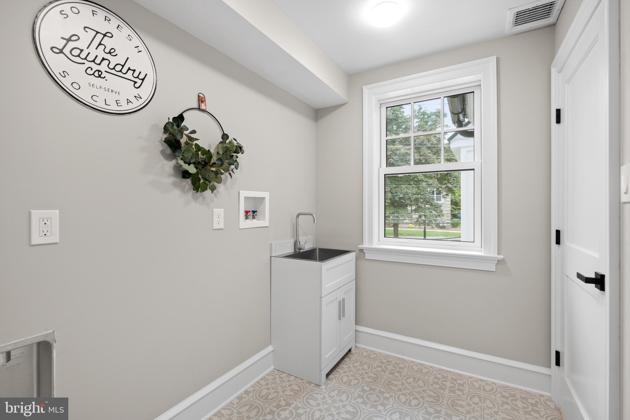 ASHWOOD MANOR - Residential