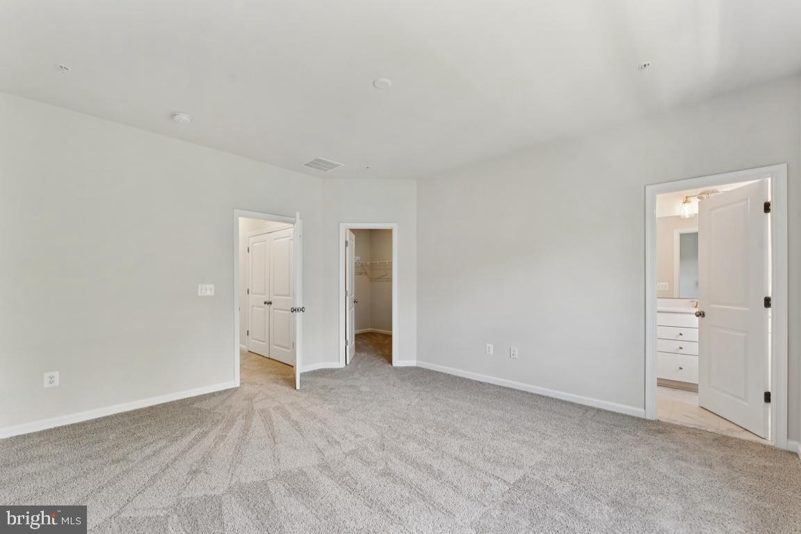 DAMASCUS VILLAGE - Residential