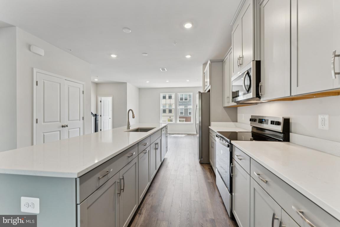 DAMASCUS VILLAGE - Residential