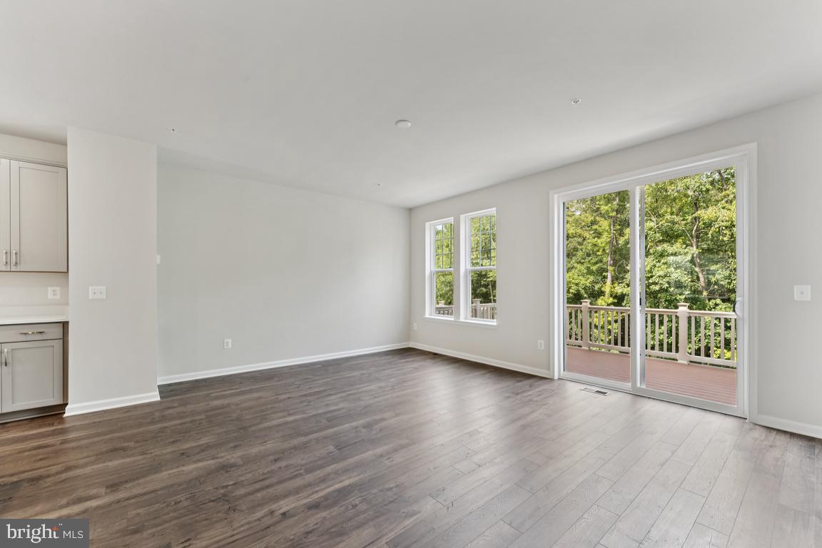 DAMASCUS VILLAGE - Residential