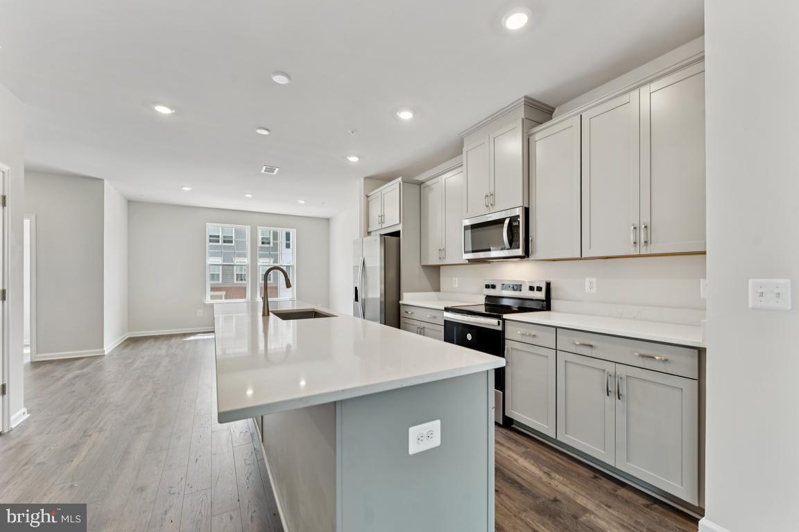 DAMASCUS VILLAGE - Residential