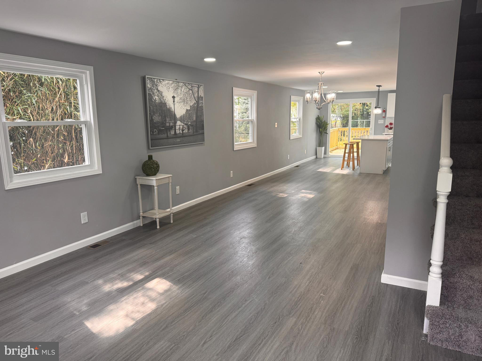 SOUTH MEDIA - Residential