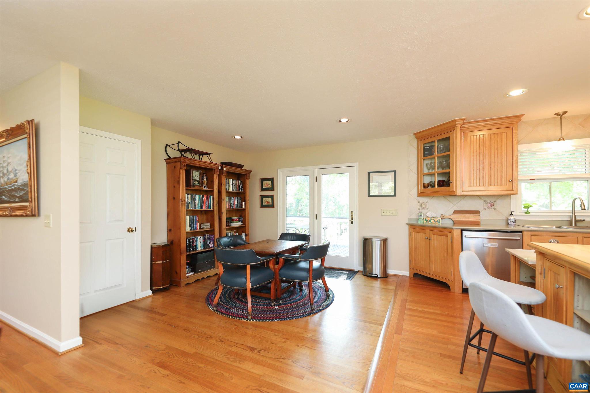 DEER LAKE ESTATES - Residential