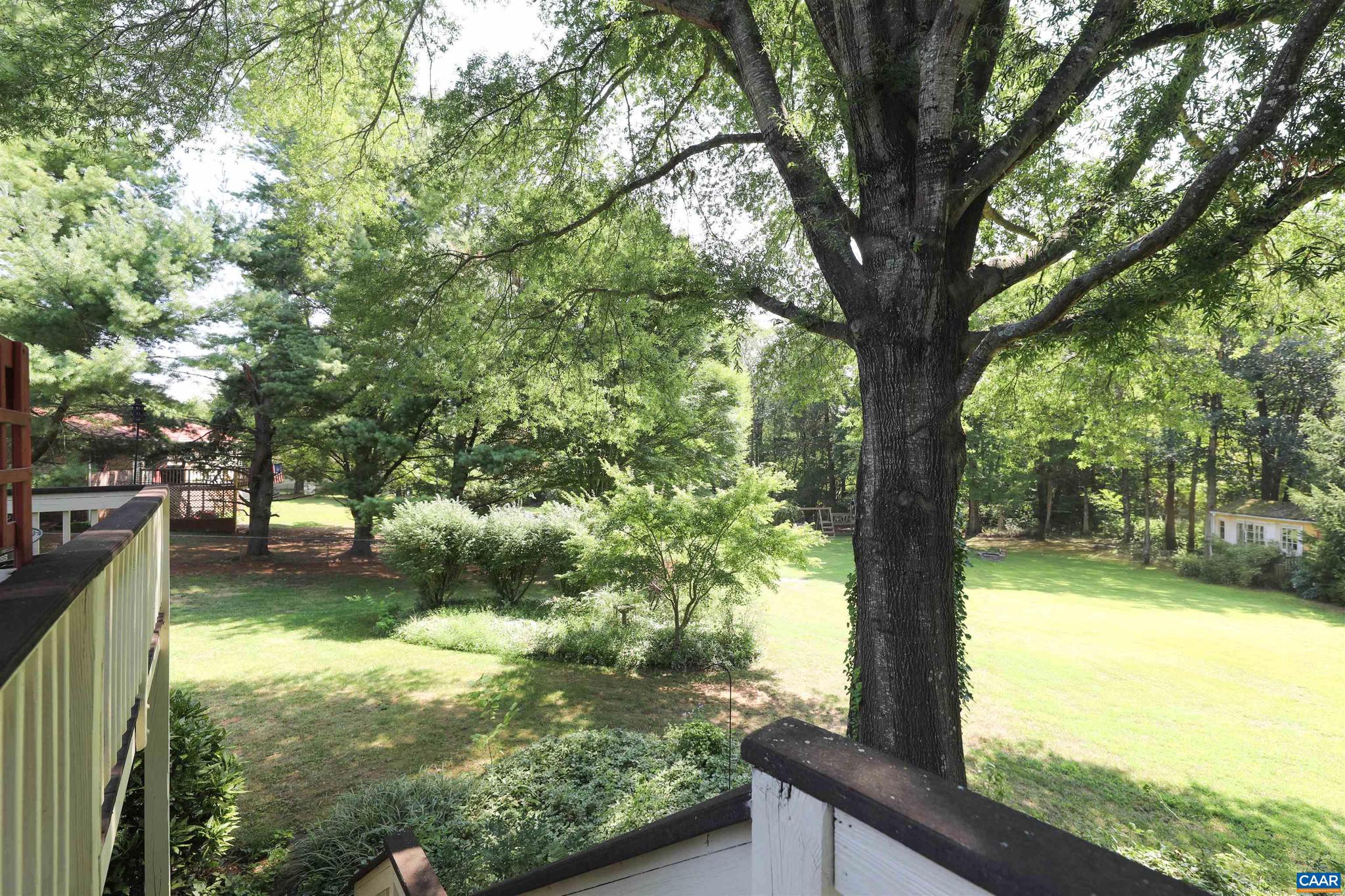 DEER LAKE ESTATES - Residential