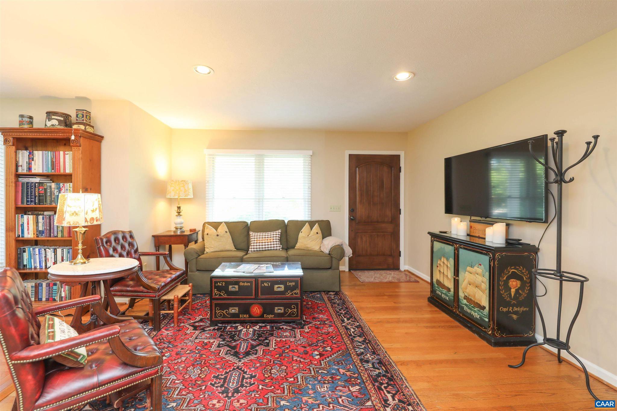 DEER LAKE ESTATES - Residential