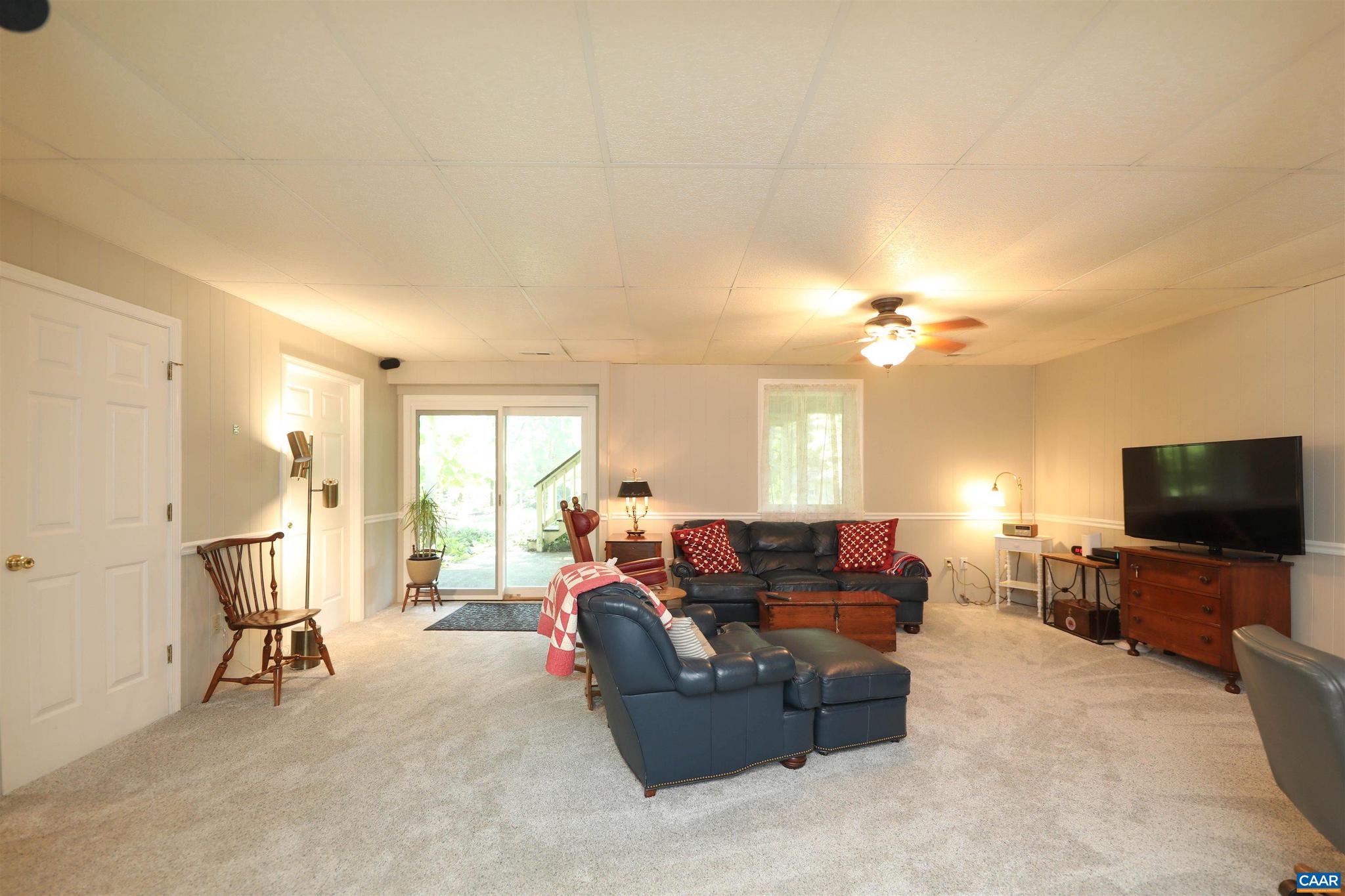 DEER LAKE ESTATES - Residential