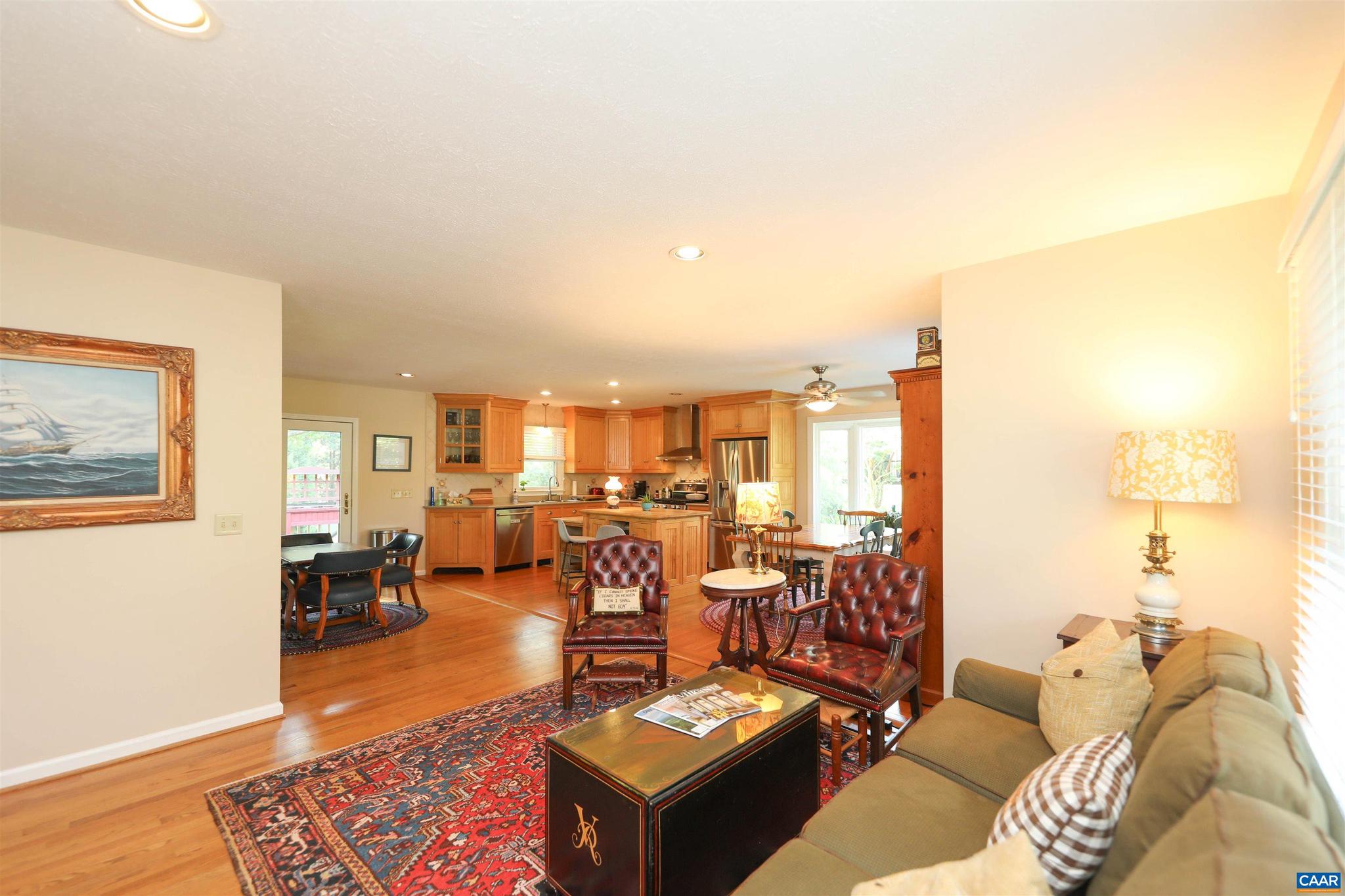 DEER LAKE ESTATES - Residential