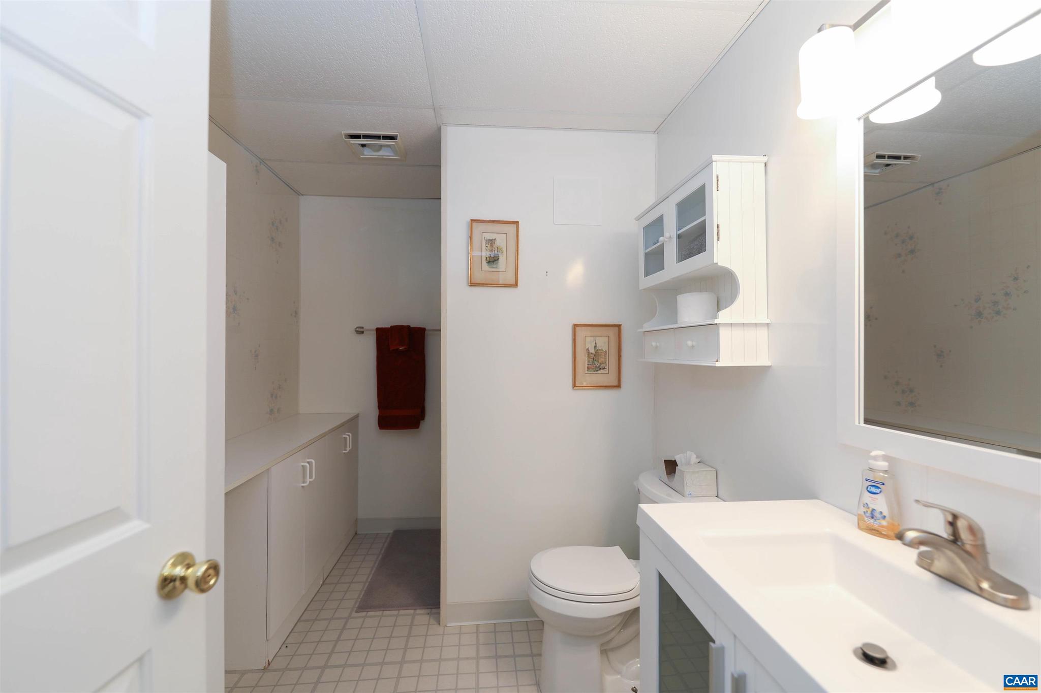 DEER LAKE ESTATES - Residential