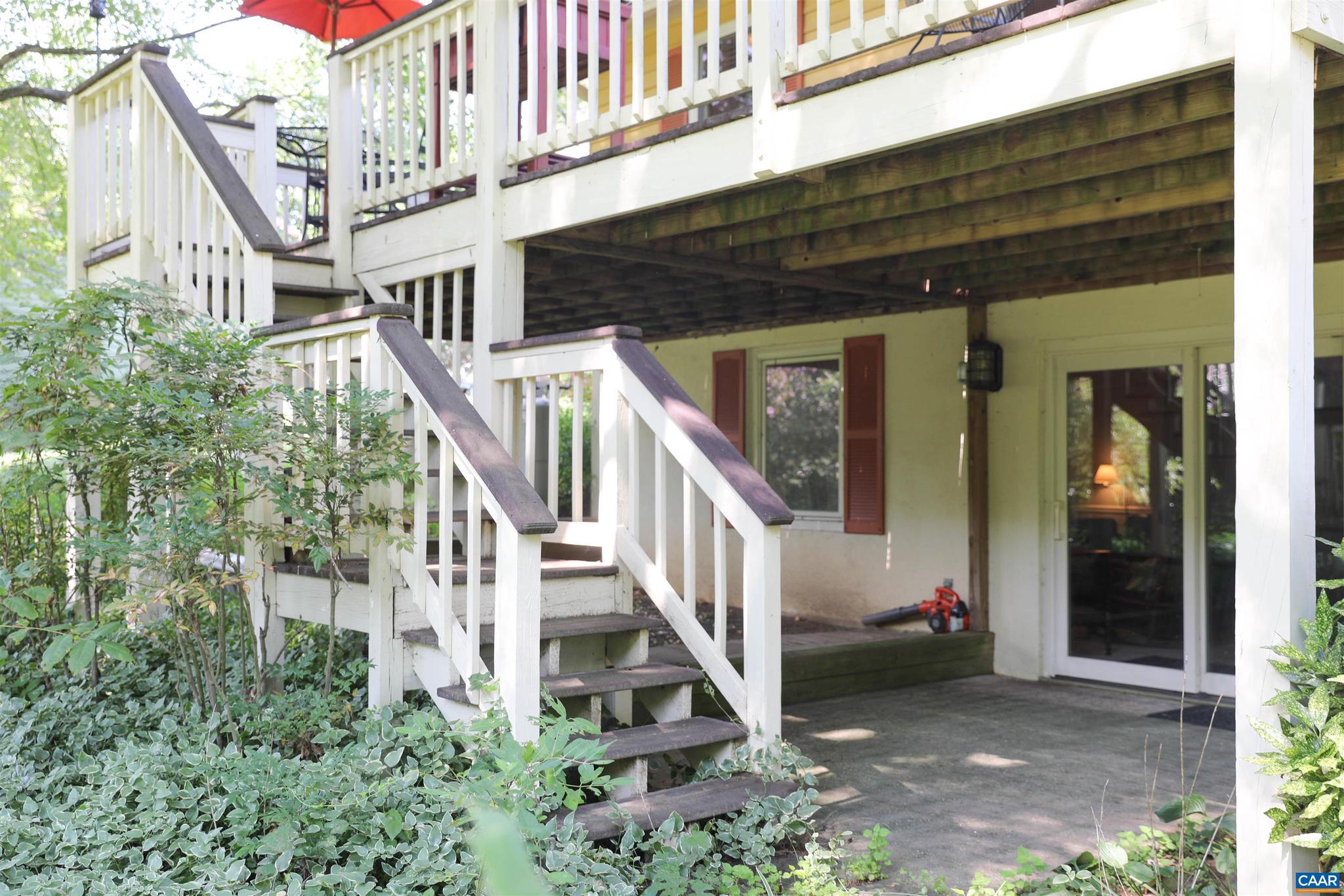 DEER LAKE ESTATES - Residential