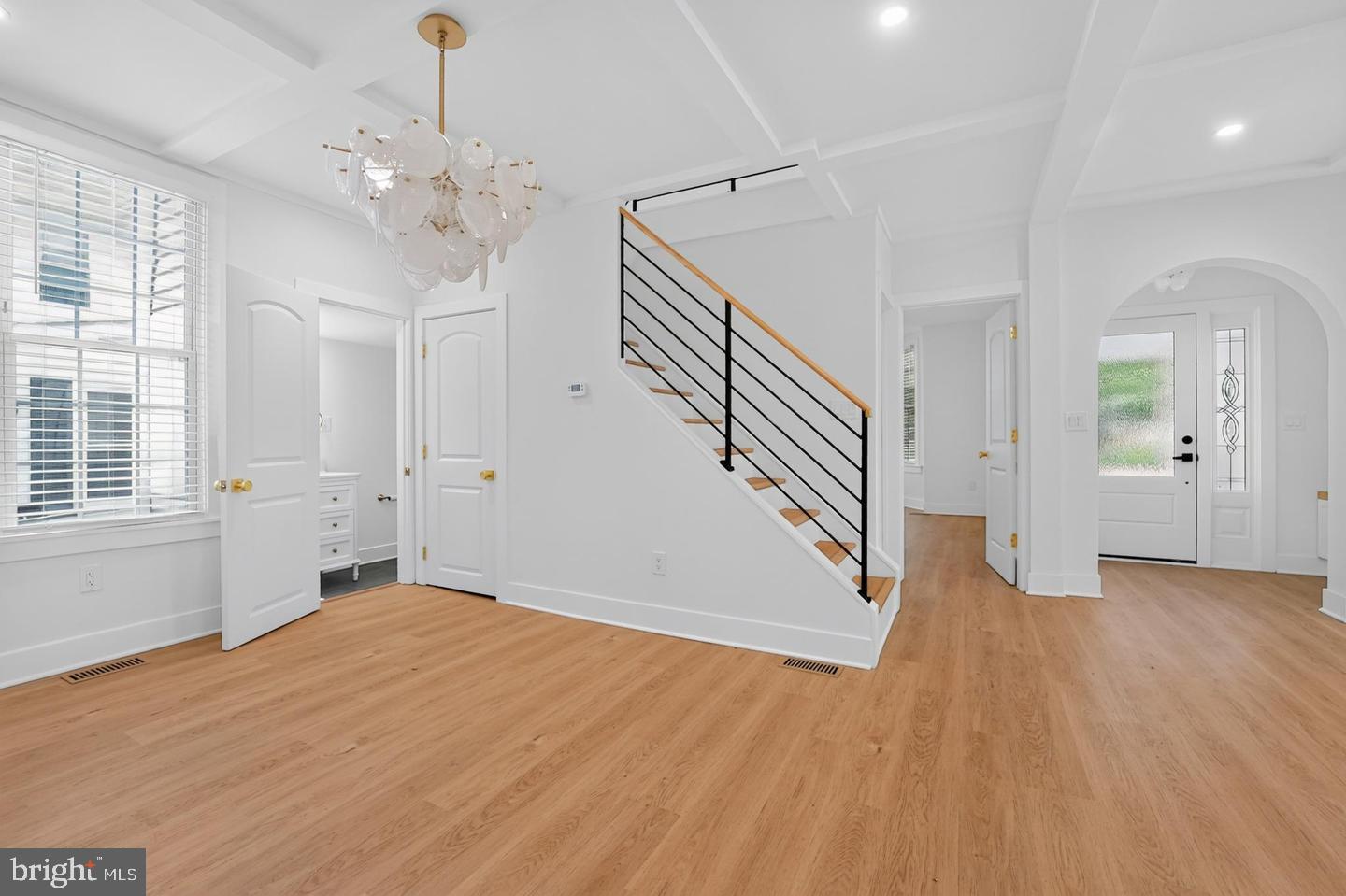 405 LYMAN AVENUE