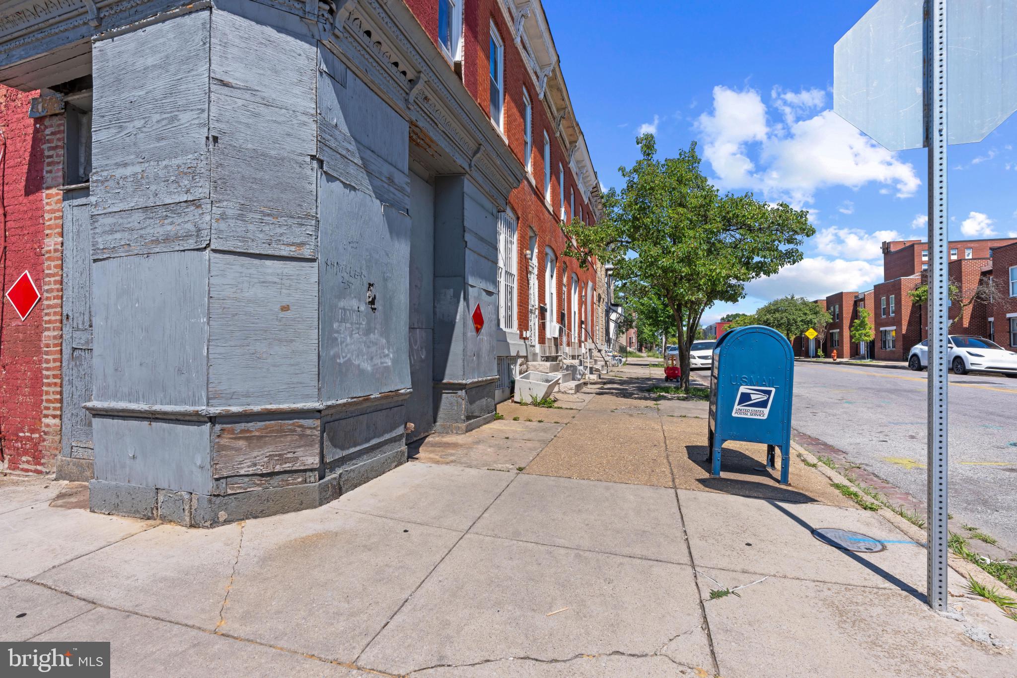 1202 E LAFAYETTE AVENUE