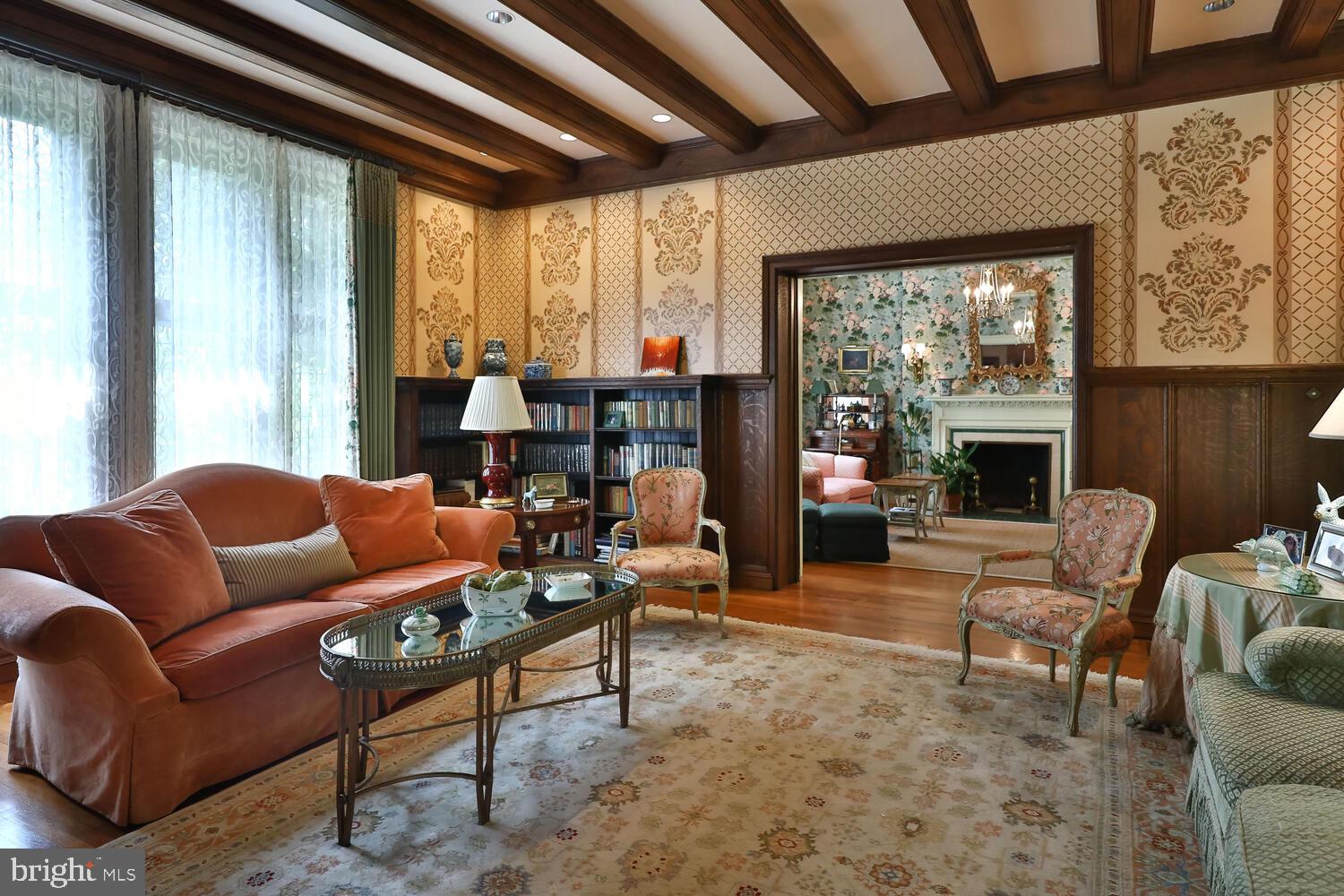 CHESTNUT HILL - Residential