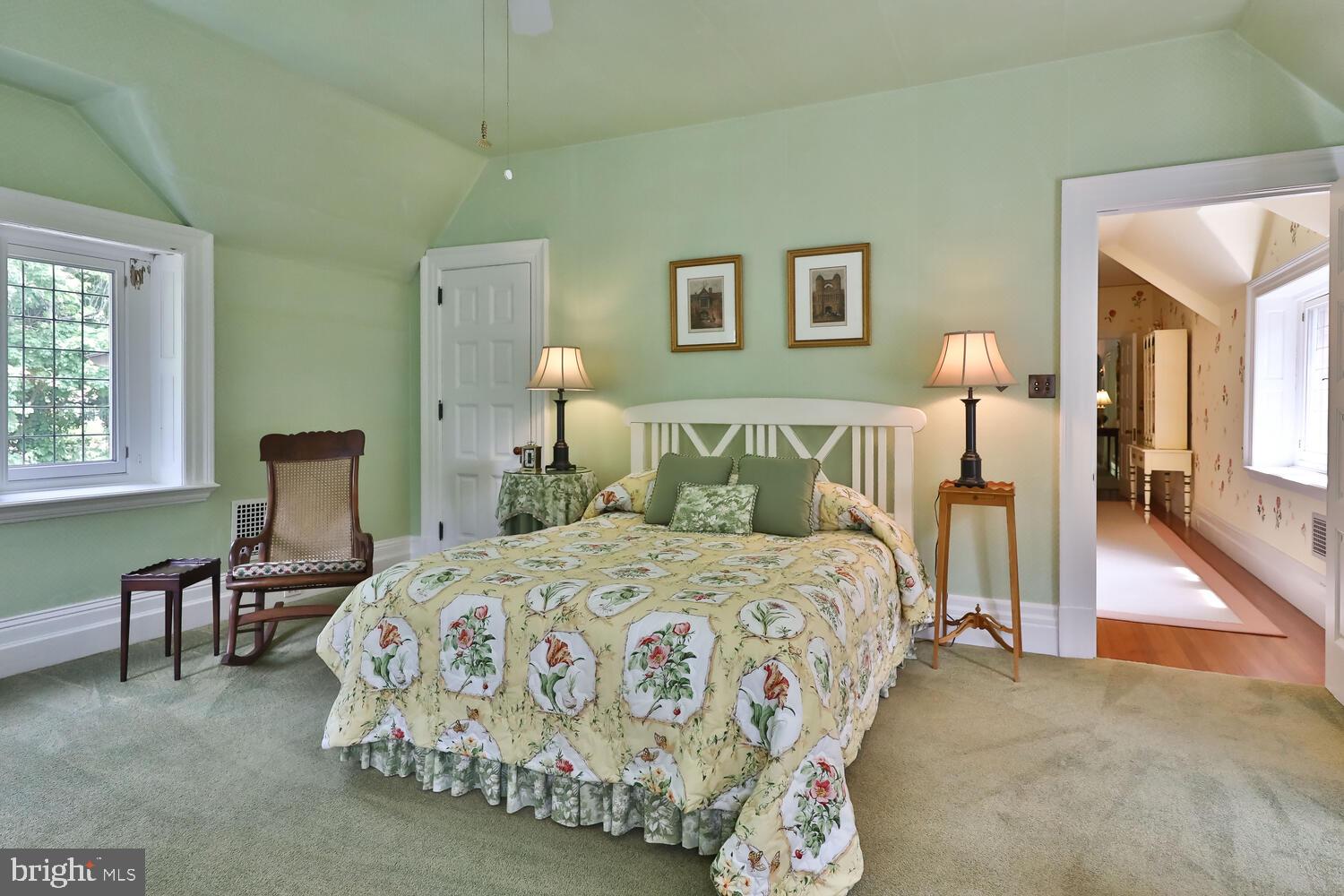 CHESTNUT HILL - Residential