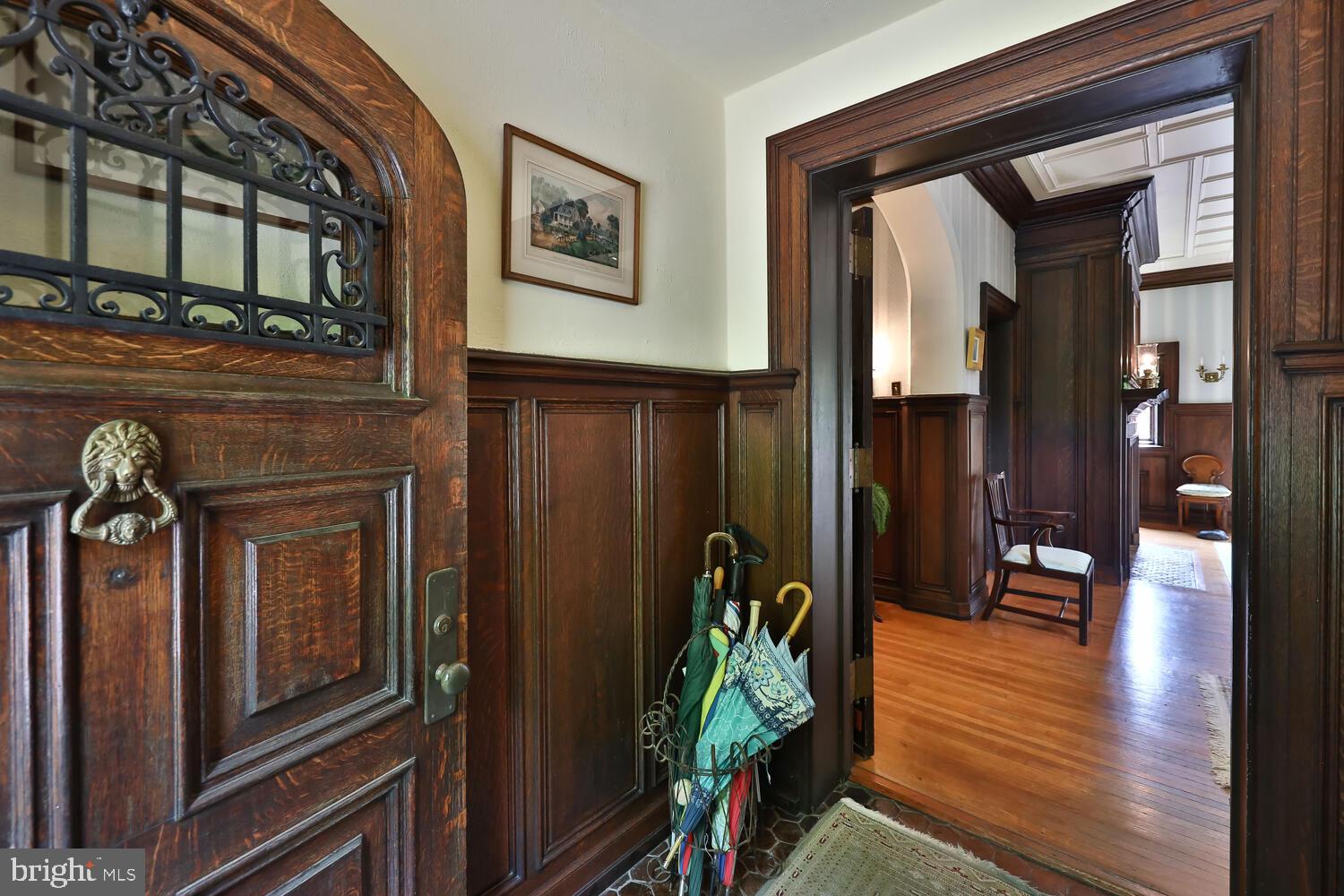 CHESTNUT HILL - Residential