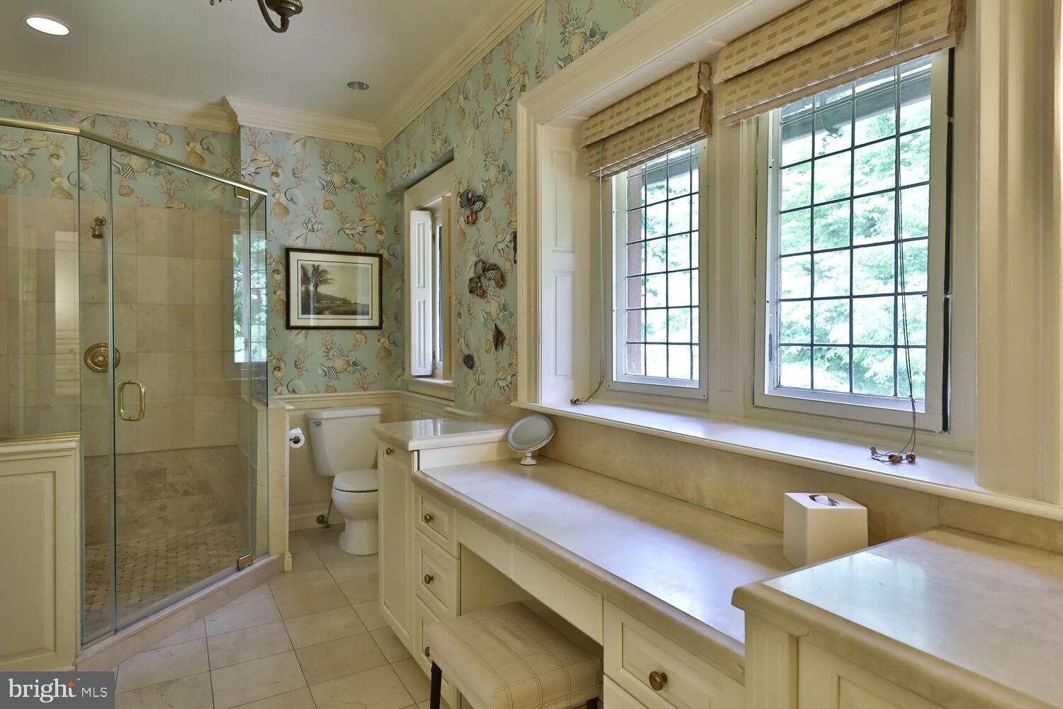CHESTNUT HILL - Residential