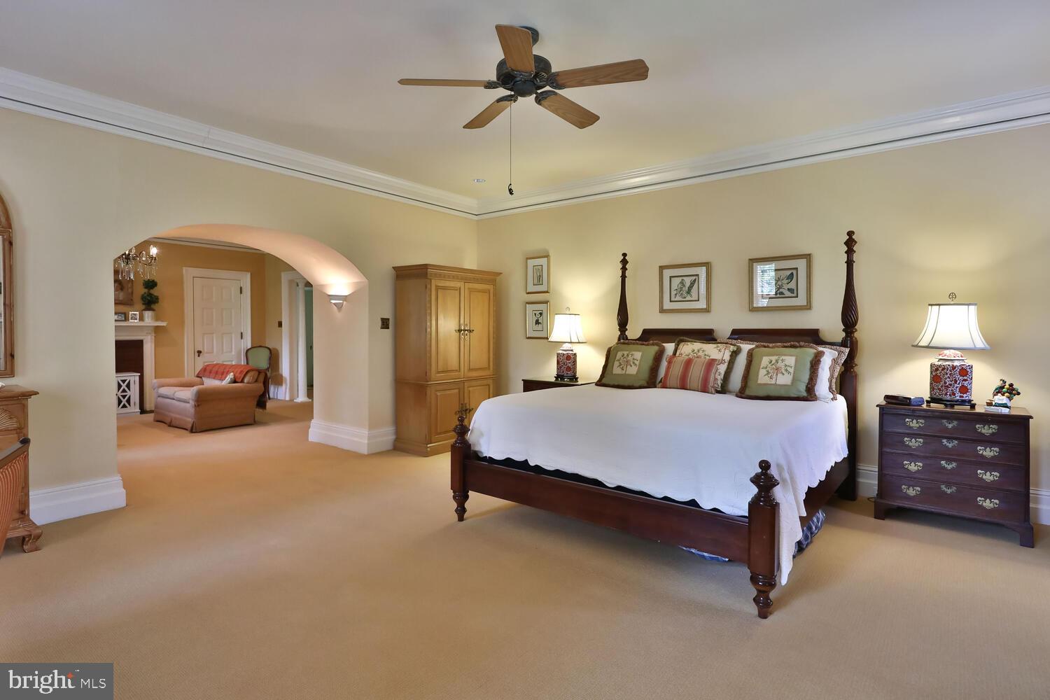 CHESTNUT HILL - Residential