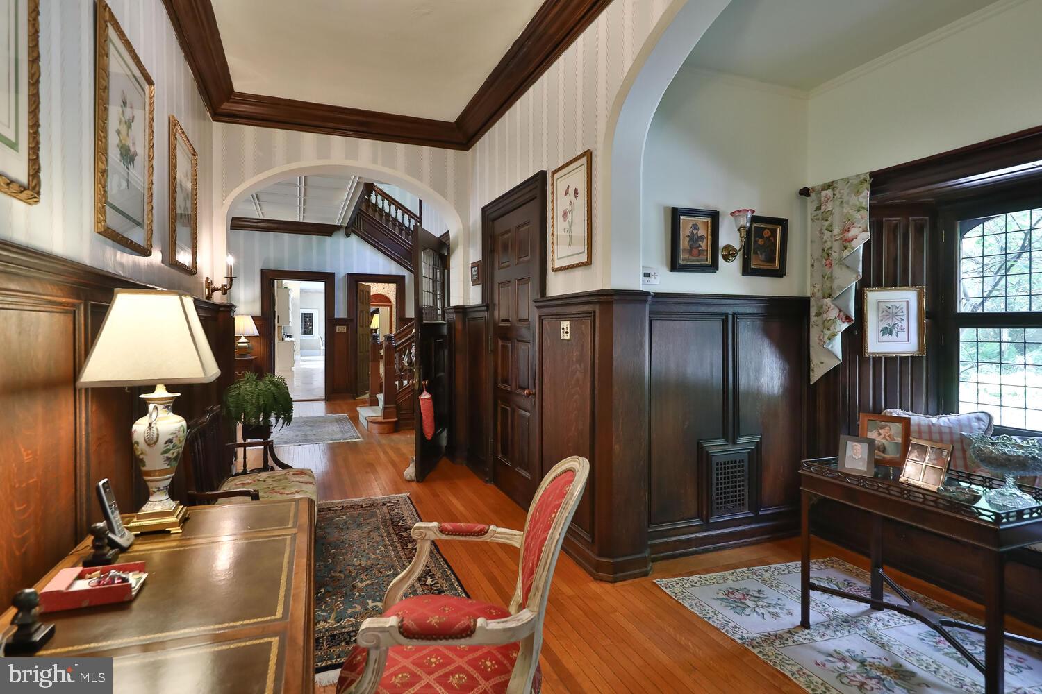 CHESTNUT HILL - Residential