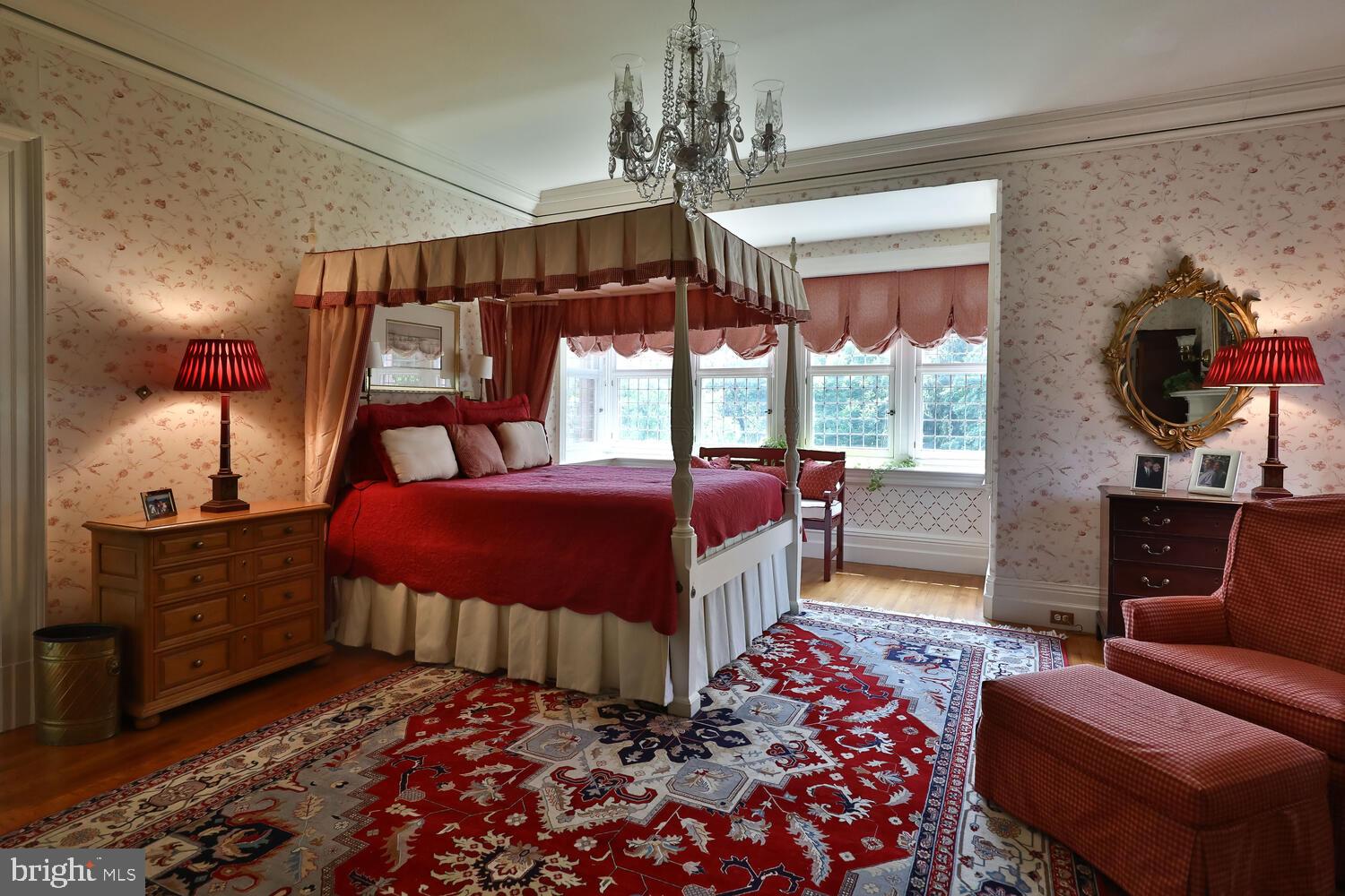 CHESTNUT HILL - Residential