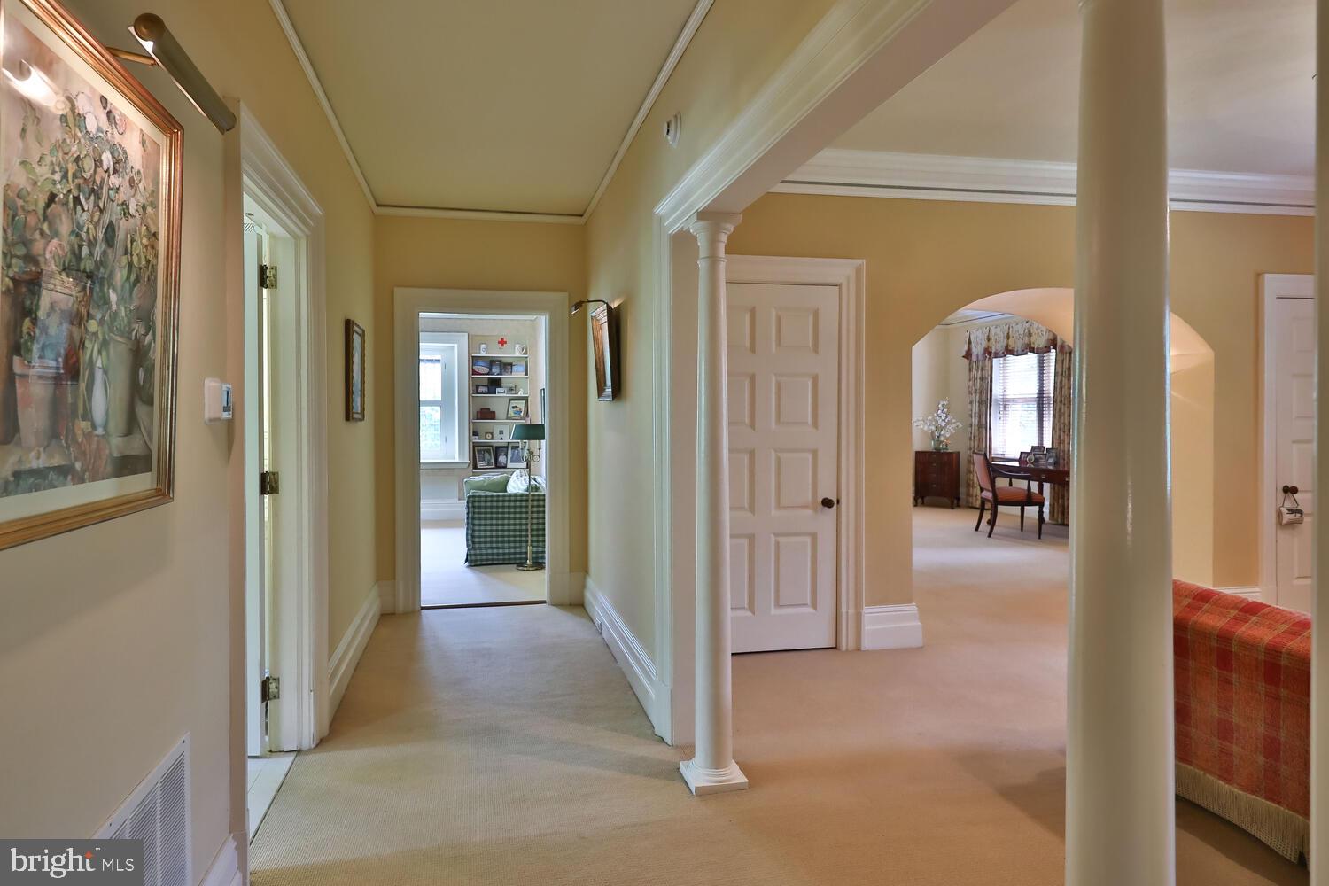 CHESTNUT HILL - Residential