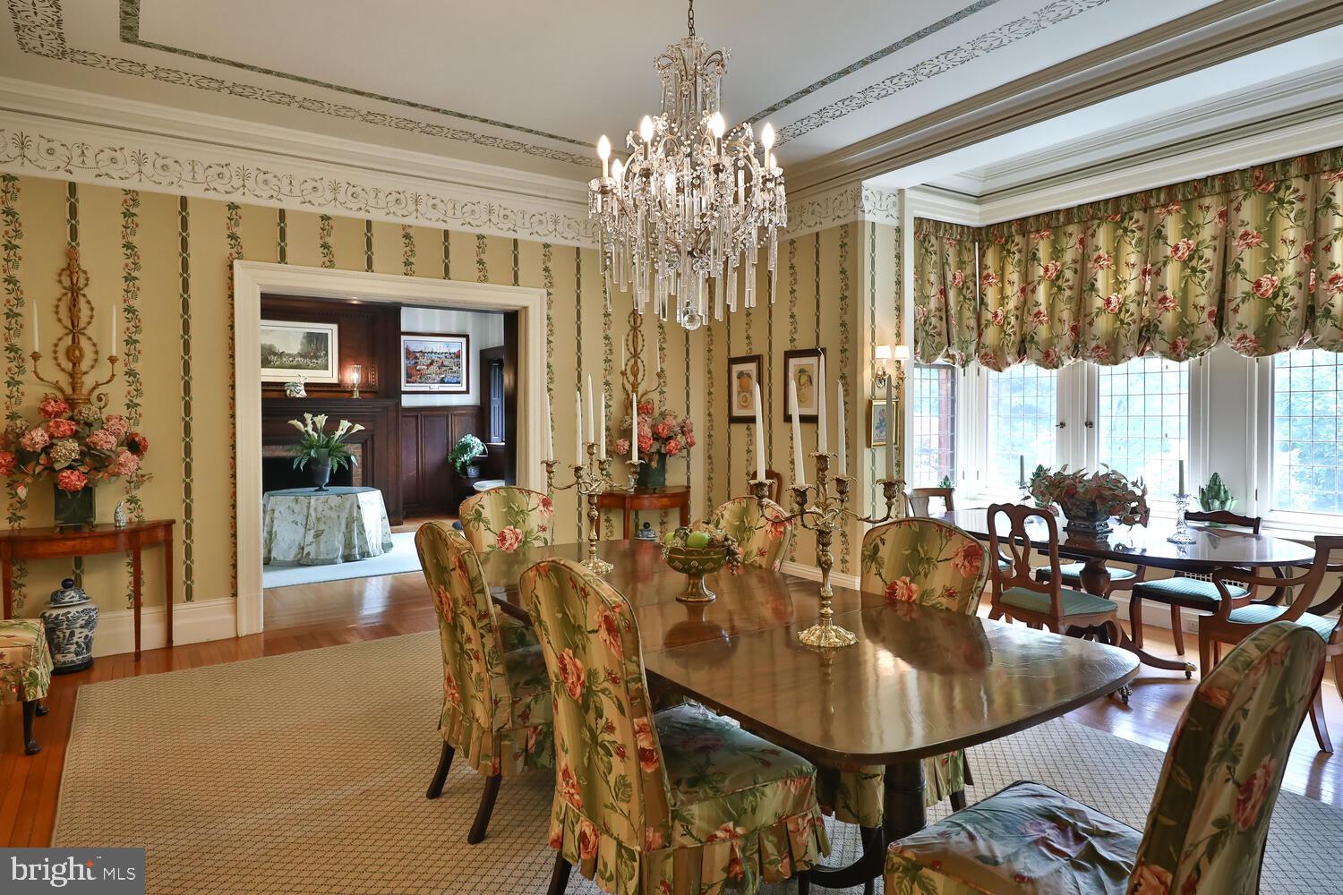 CHESTNUT HILL - Residential