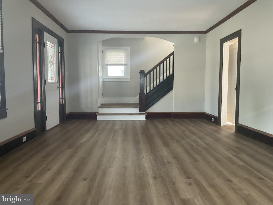 317 CENTRAL AVENUE W
