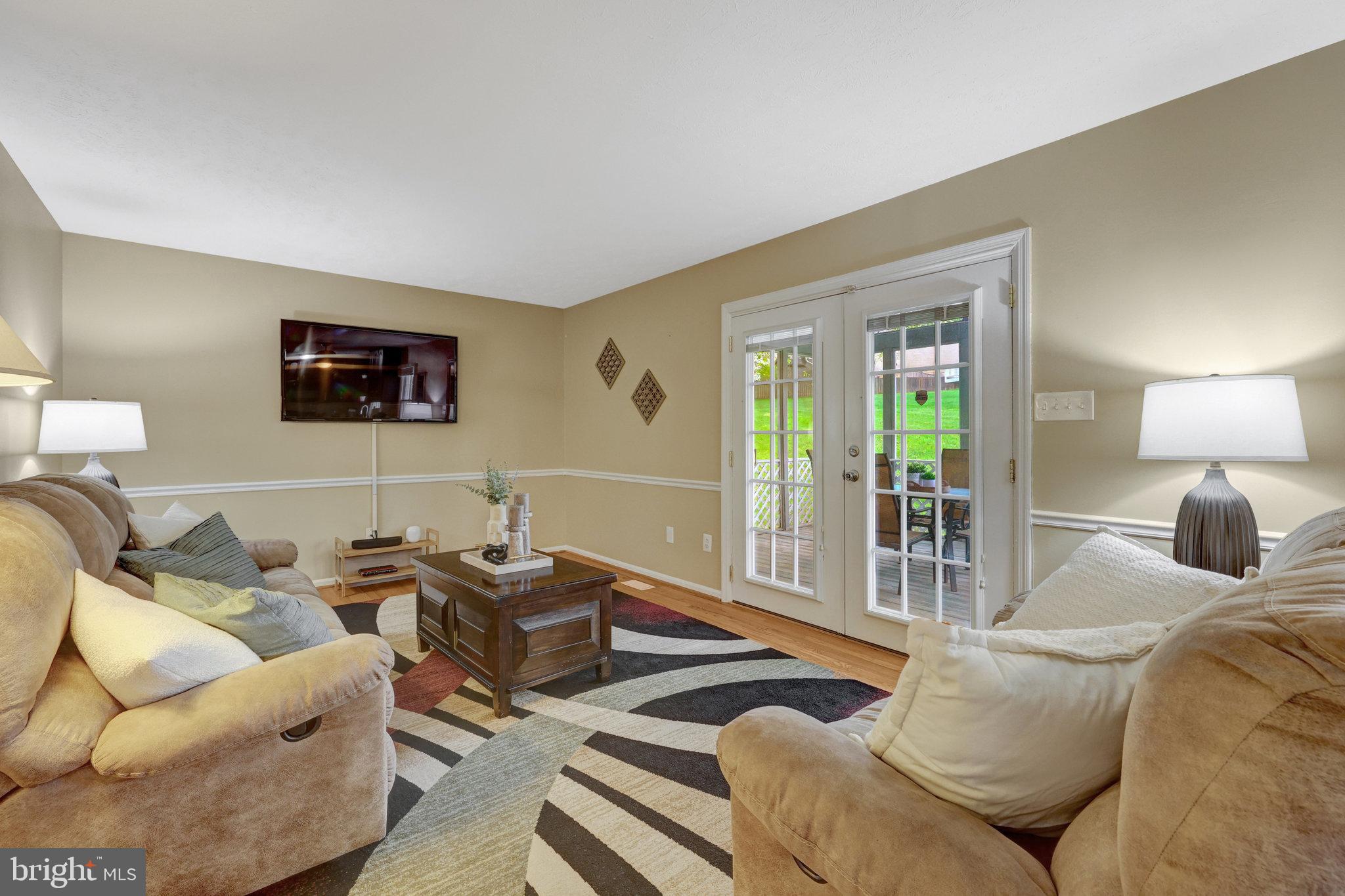 SPRING GROVE FARM - Residential