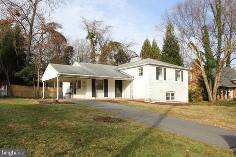 Photo of 5905 Landon Lane, Bethesda, MD 20817 (MLS # MDMC2114762)