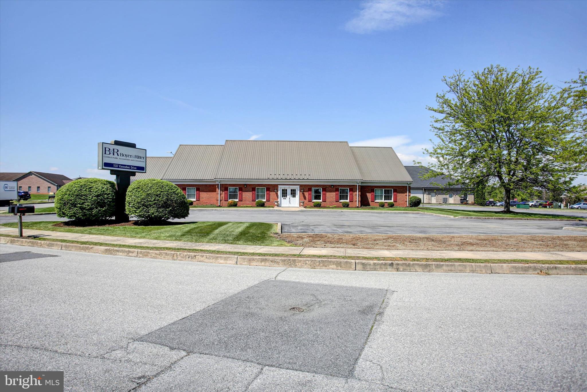 KENNEBEC - Commercial Sale