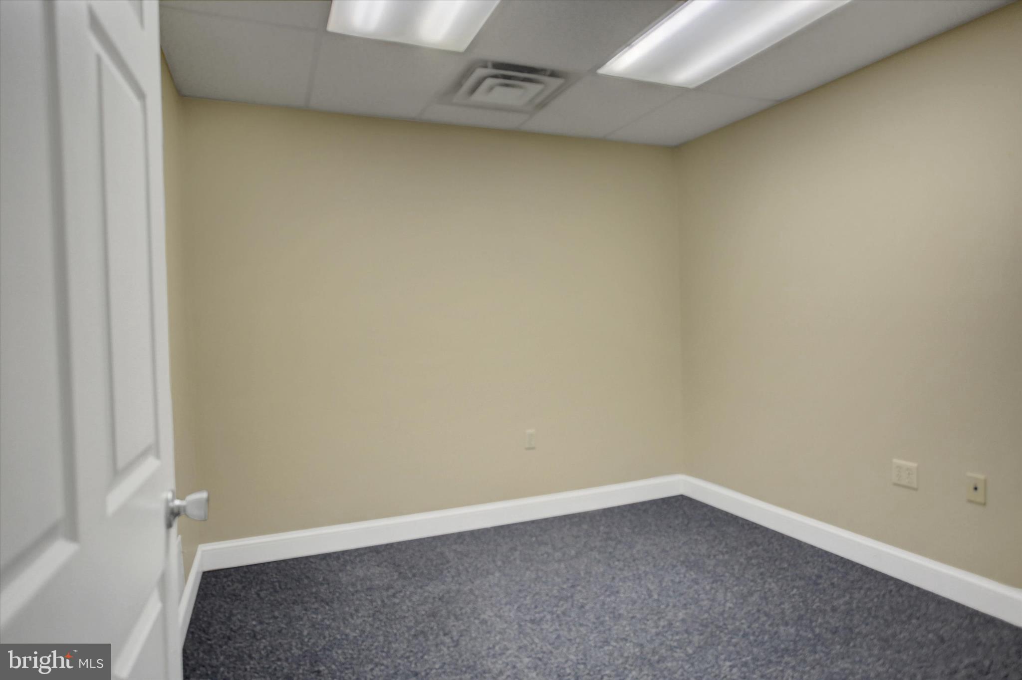 KENNEBEC - Commercial Sale