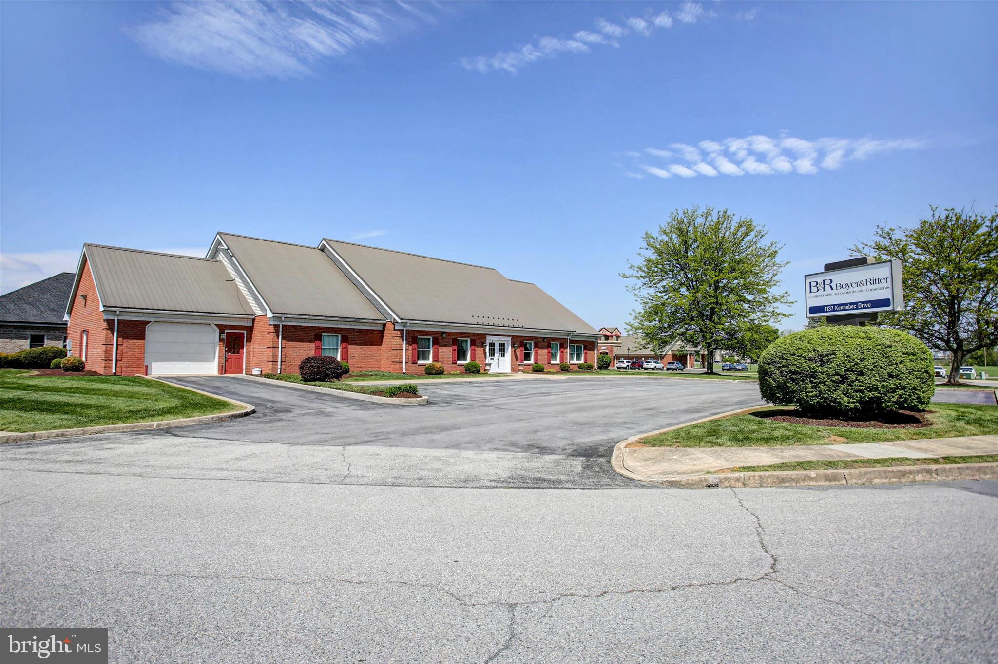 KENNEBEC - Commercial Sale