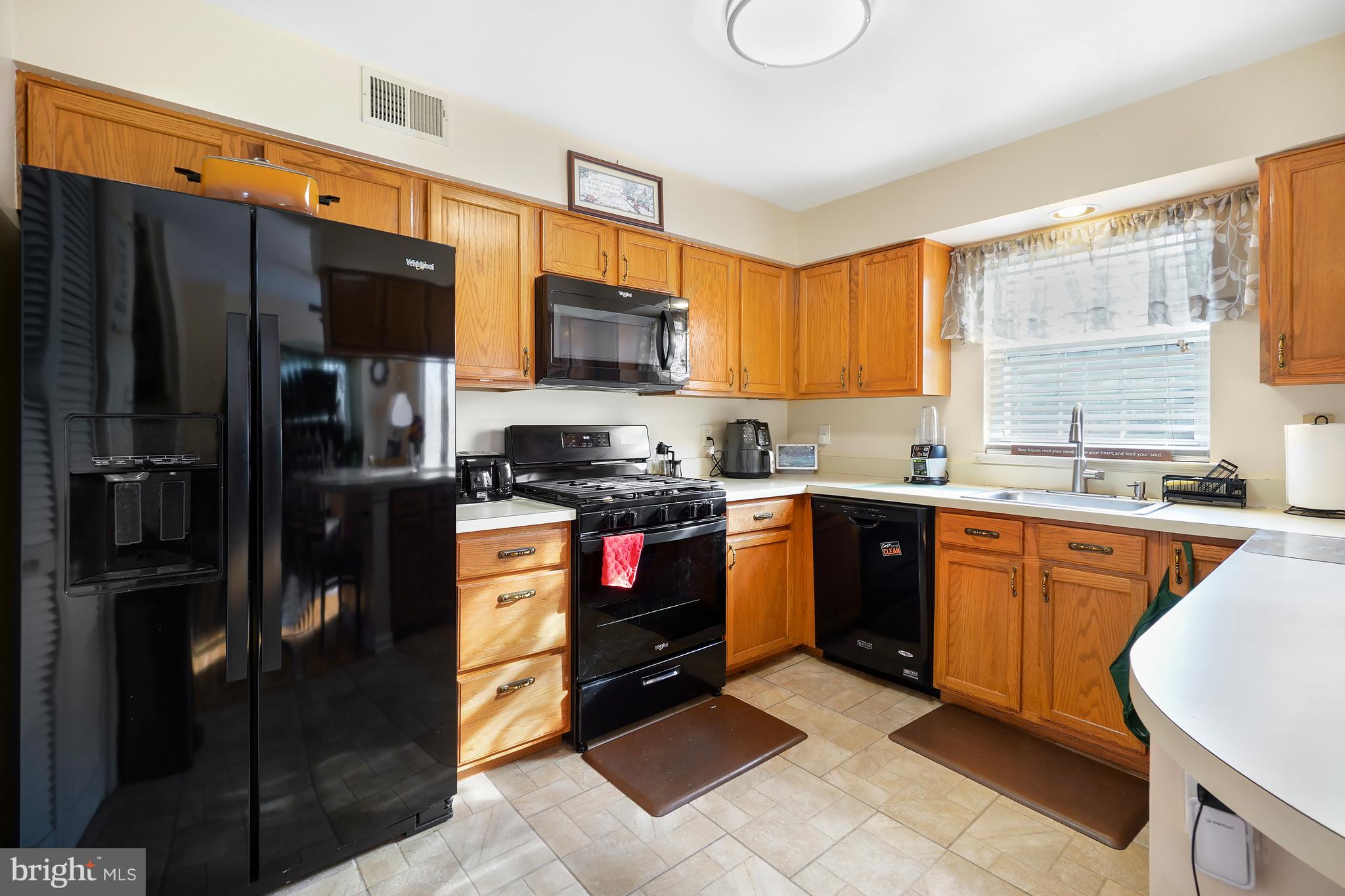 ROLLING BROOK - Residential