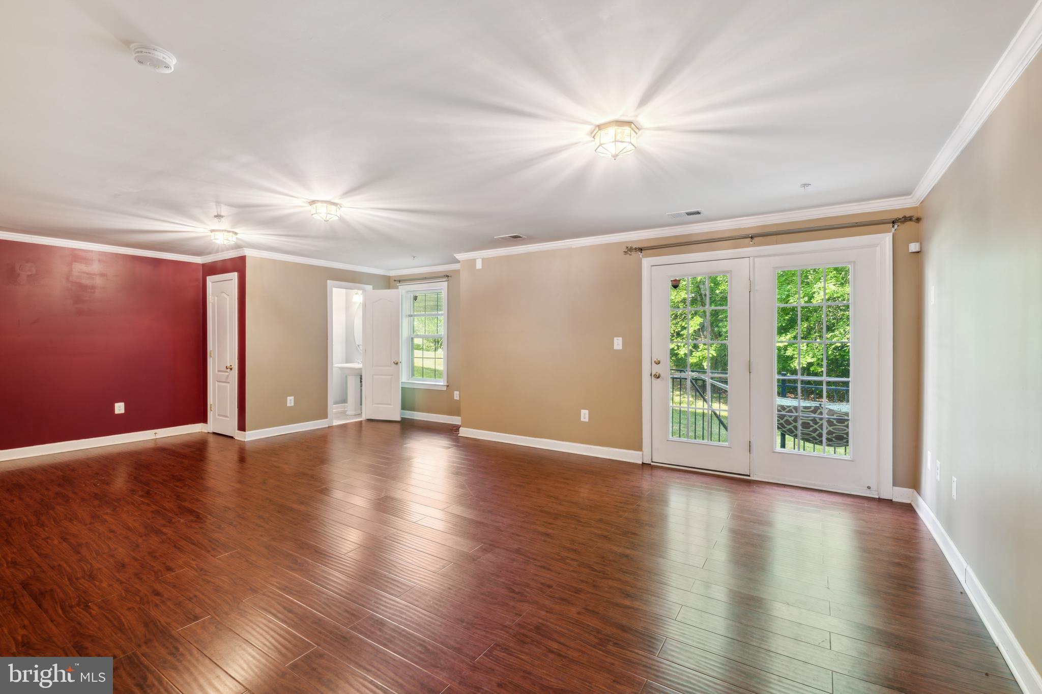 RUSSETT - Residential