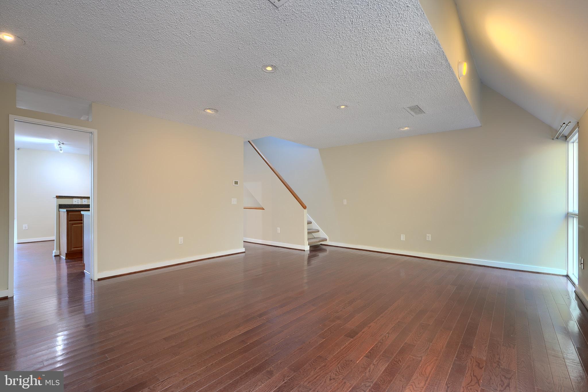 COLD SPRING NEWTOWN - Residential