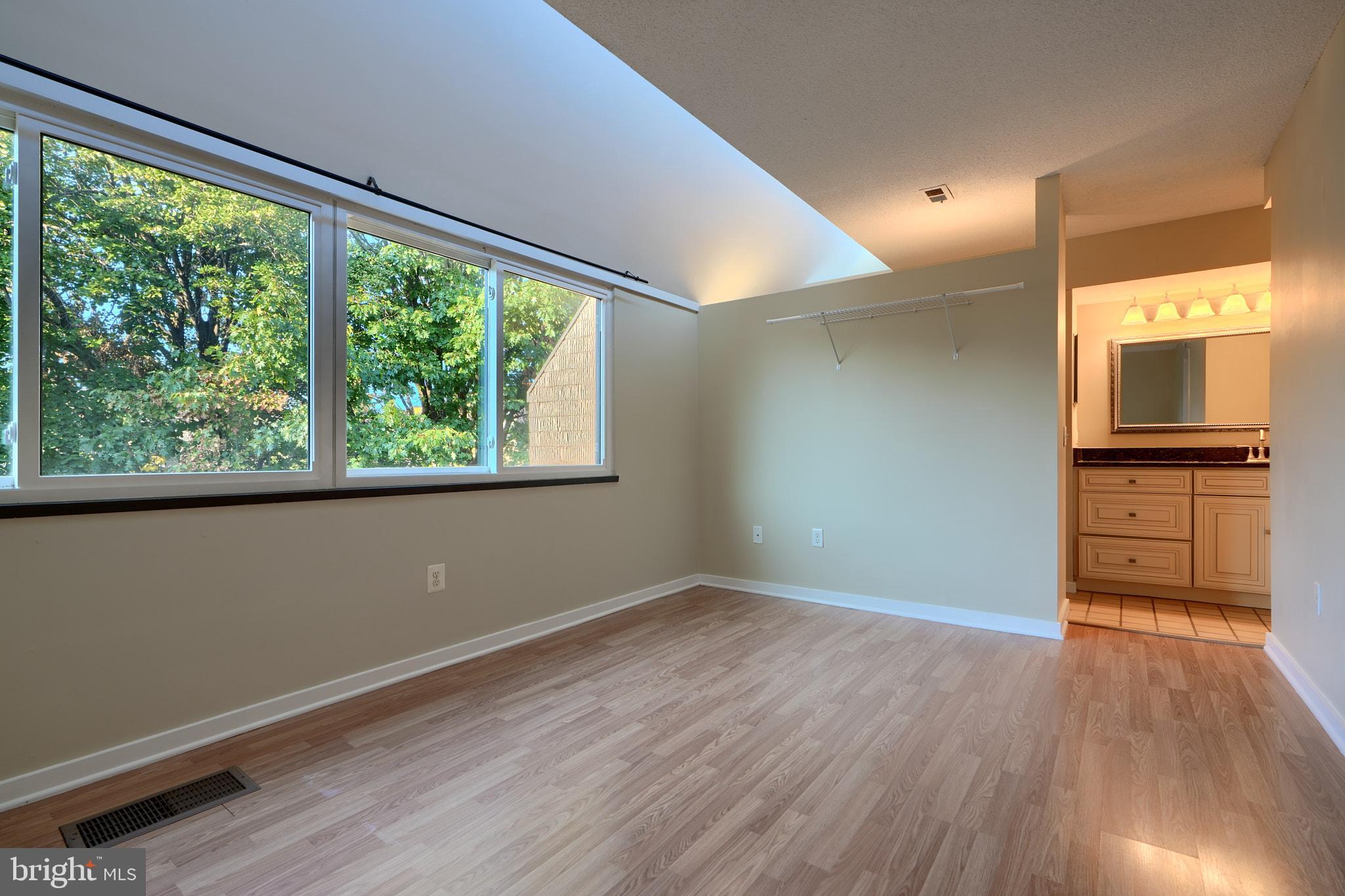 COLD SPRING NEWTOWN - Residential