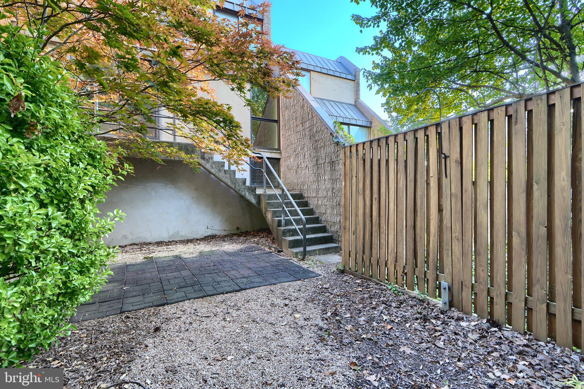 COLD SPRING NEWTOWN - Residential