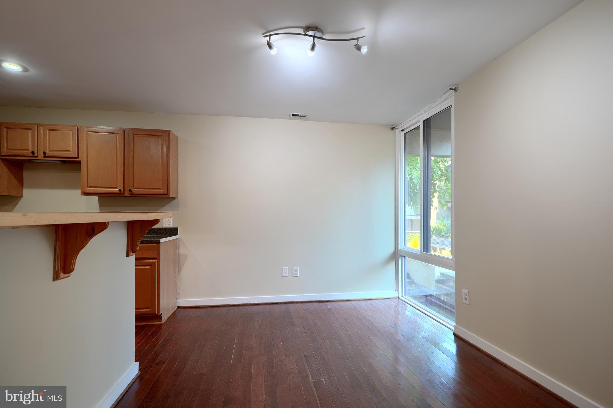 COLD SPRING NEWTOWN - Residential