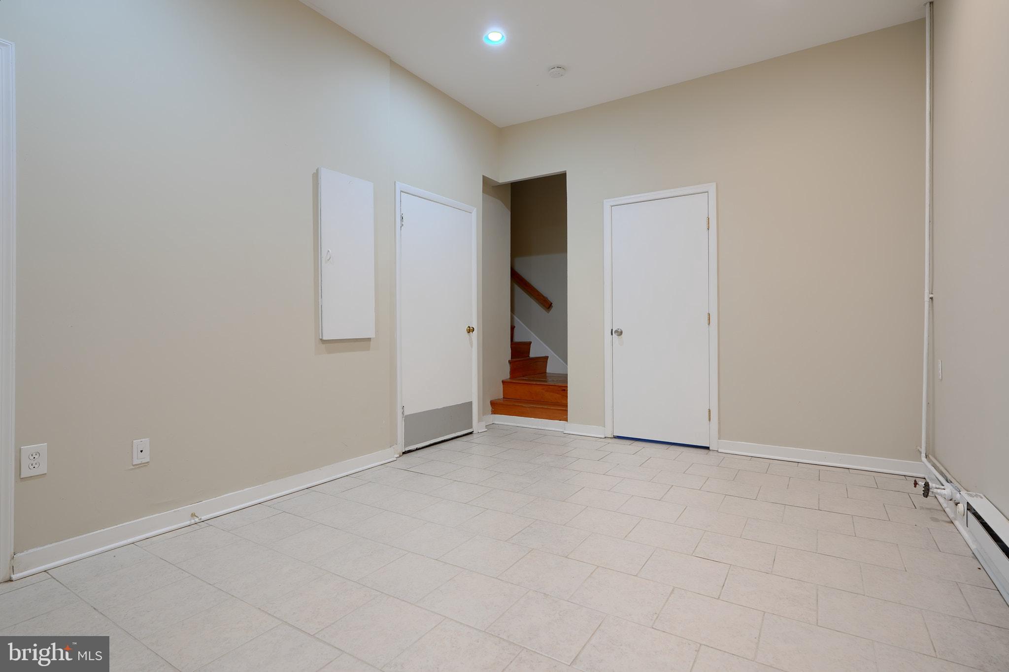 COLD SPRING NEWTOWN - Residential