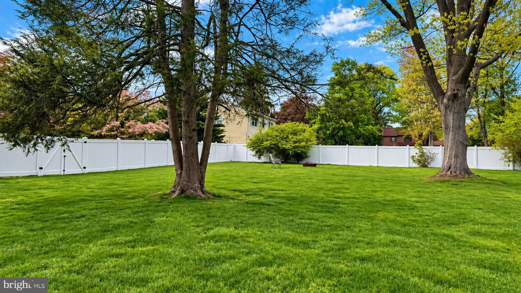 MAPLE GLEN - Residential