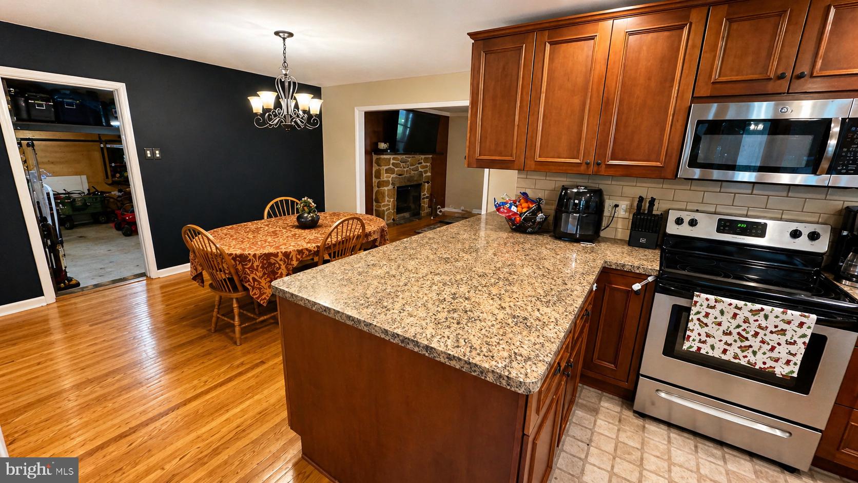 MAPLE GLEN - Residential