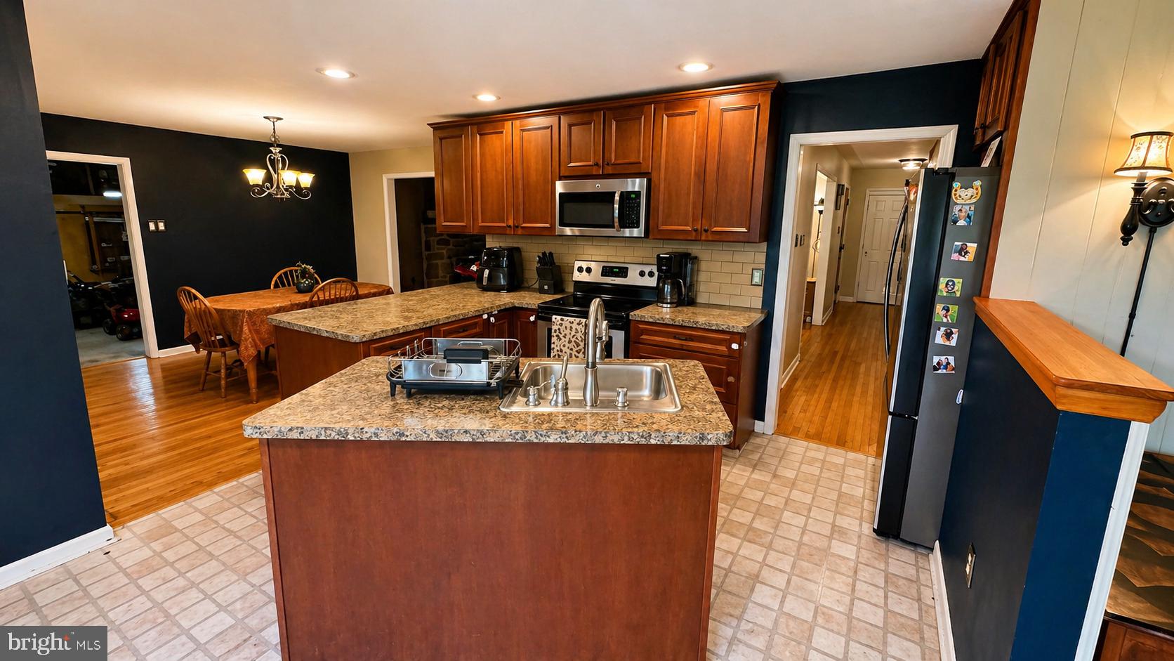 MAPLE GLEN - Residential