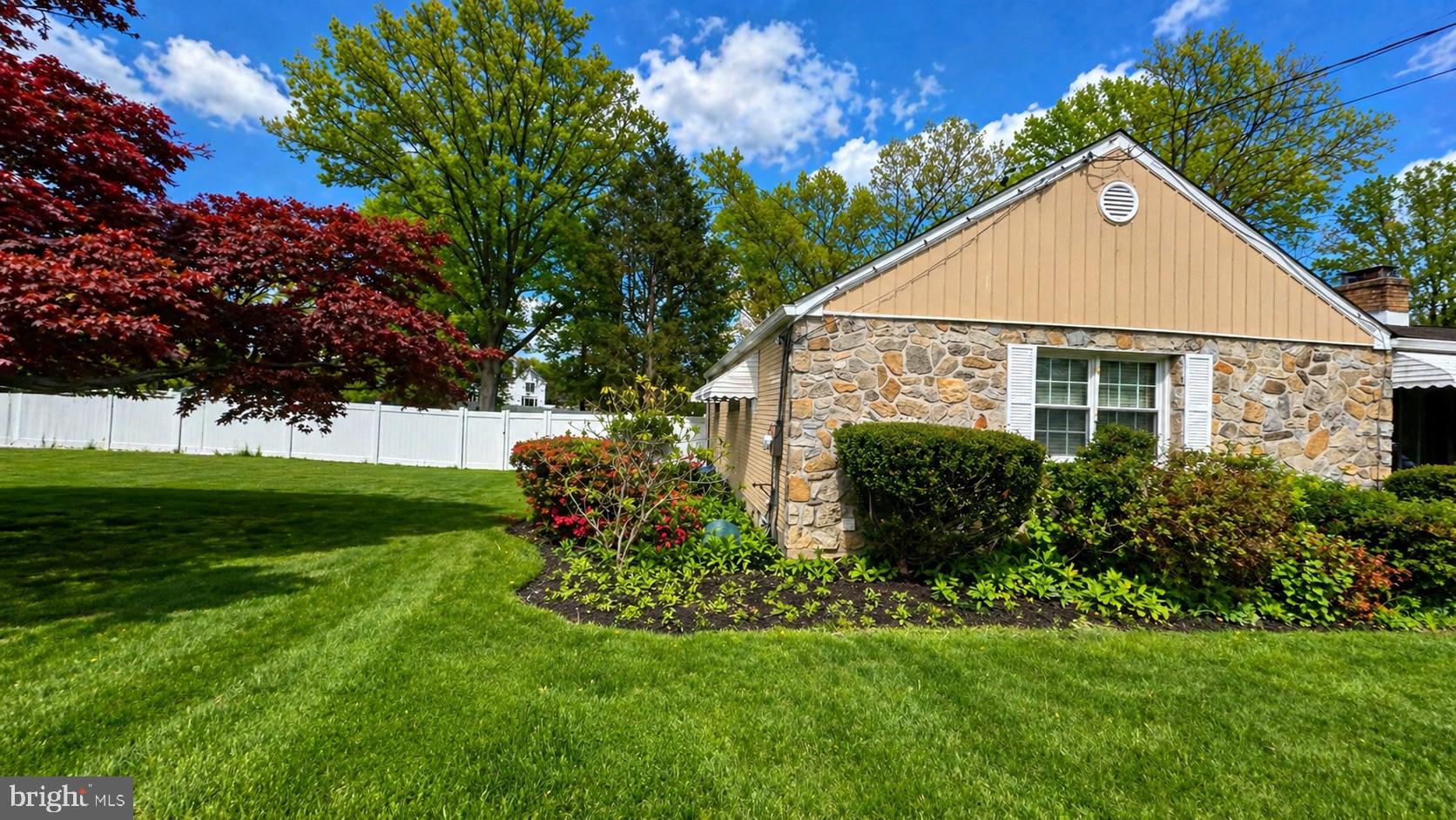 MAPLE GLEN - Residential
