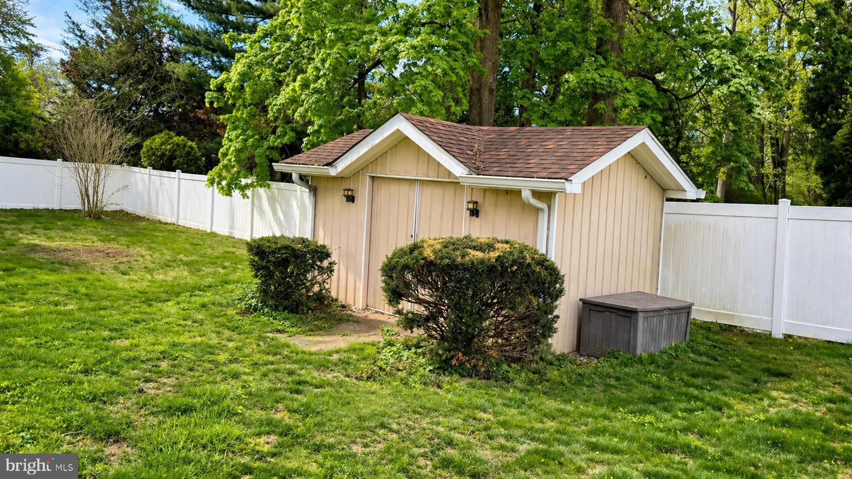 MAPLE GLEN - Residential