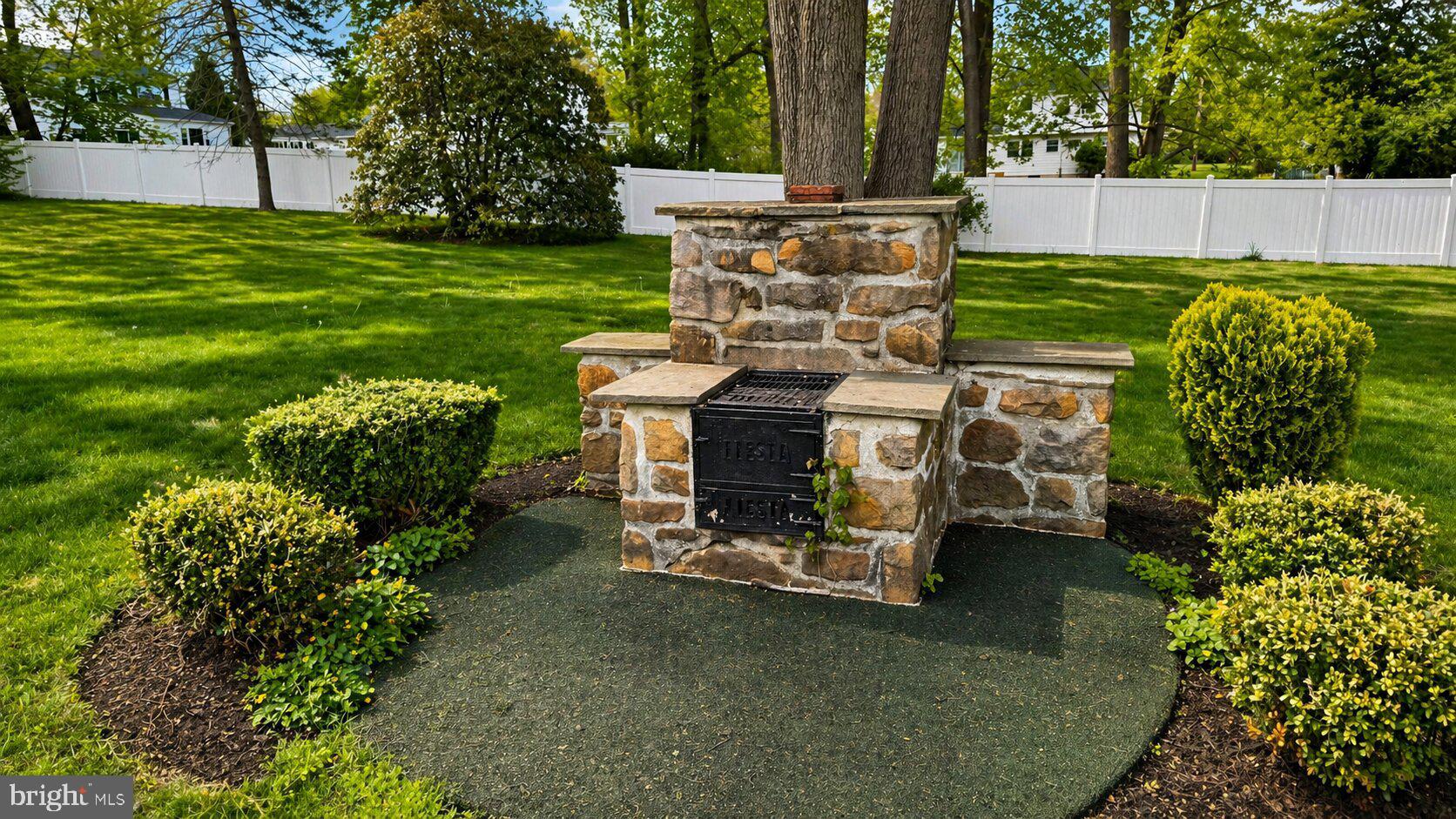 MAPLE GLEN - Residential